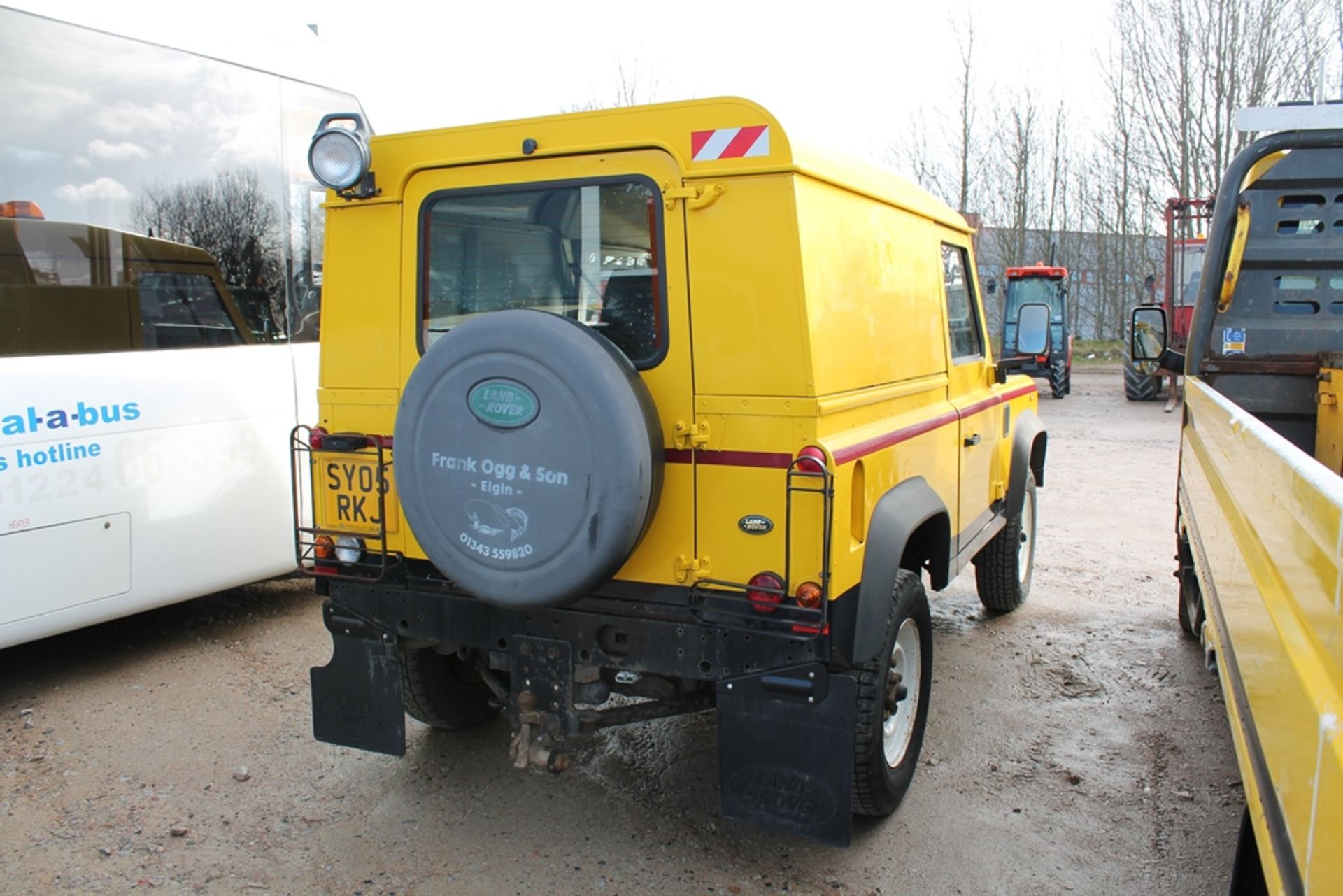 Land Rover Defender 90 Td5 - 2495cc 2 Door 4x4 - Image 4 of 4