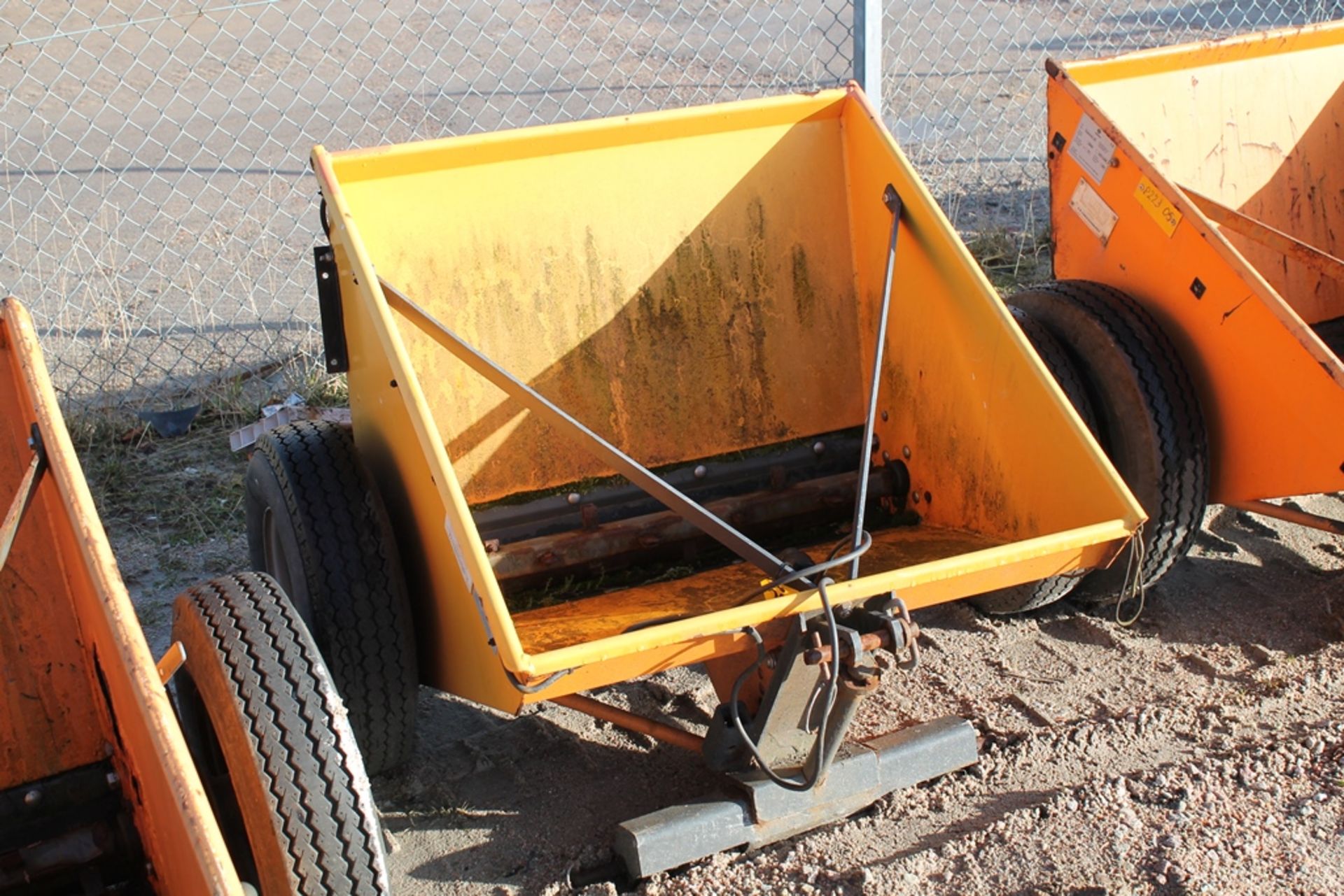 EPOKE TOWABLE SALT SPREADER - Image 2 of 2