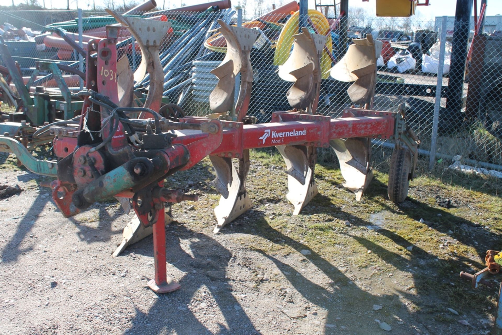 KV 4 FURROW REV PLOUGH