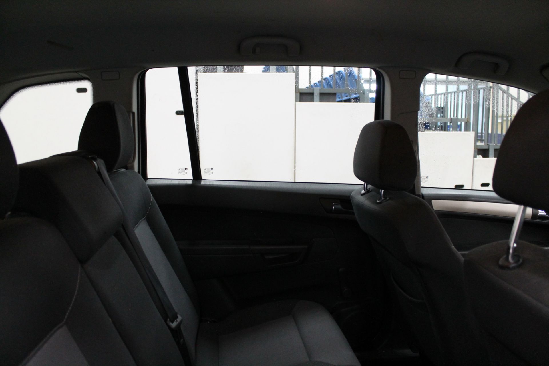 Vauxhall Zafira Exclusiv - 1598cc MPV - Bild 7 aus 13