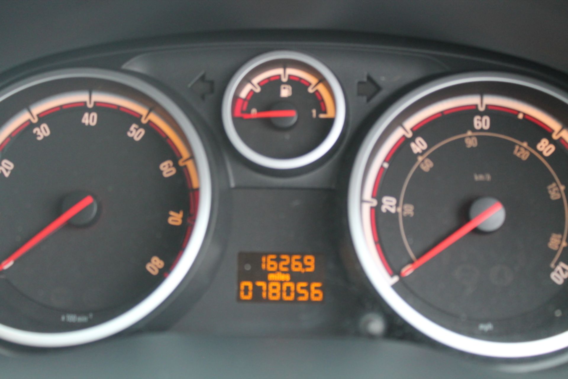Vauxhall Corsa Sxi - 1364cc 3 Door - Bild 5 aus 13