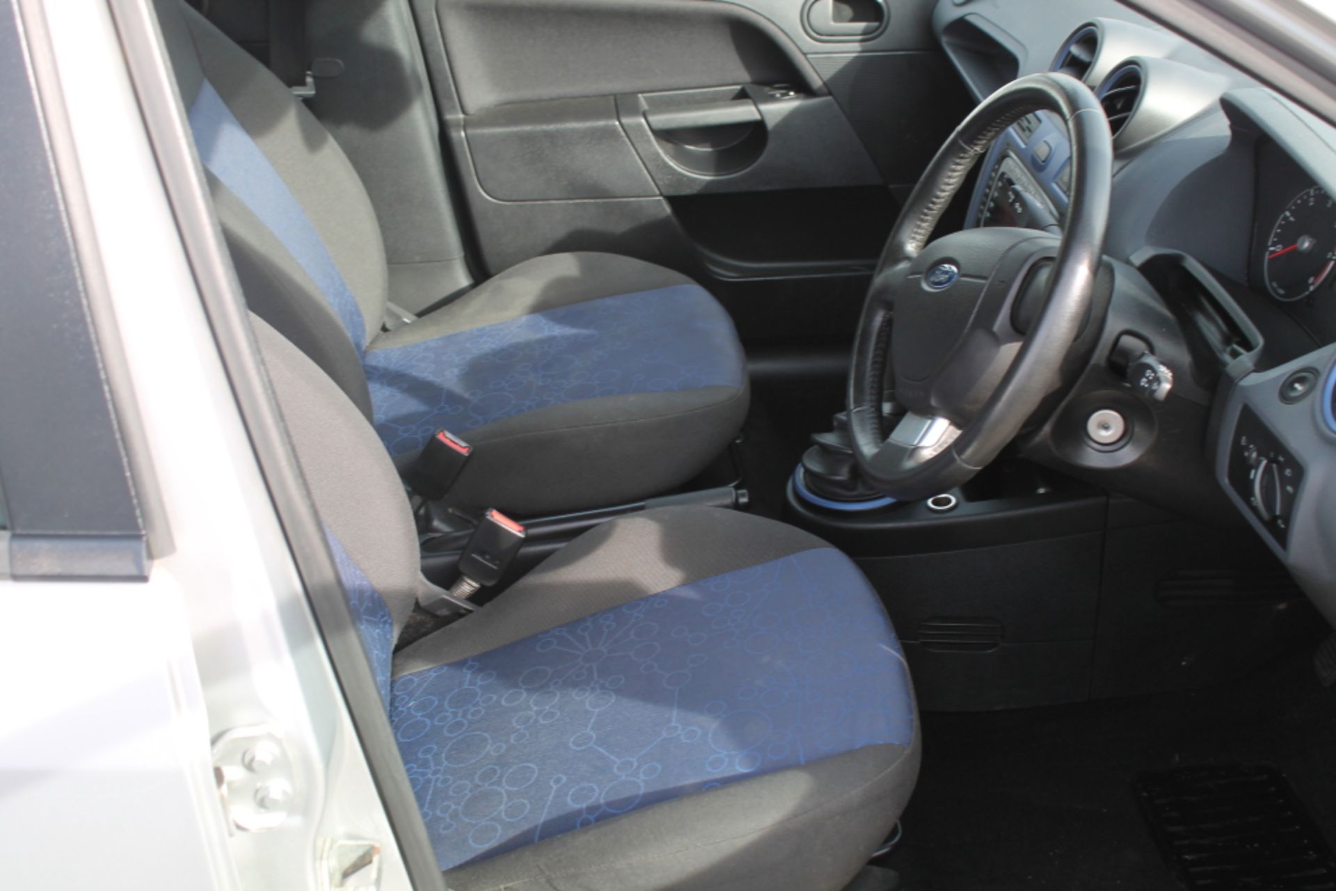 Ford Fiesta Zetec Blue Tdci - 1399cc 5 Door - Image 6 of 10