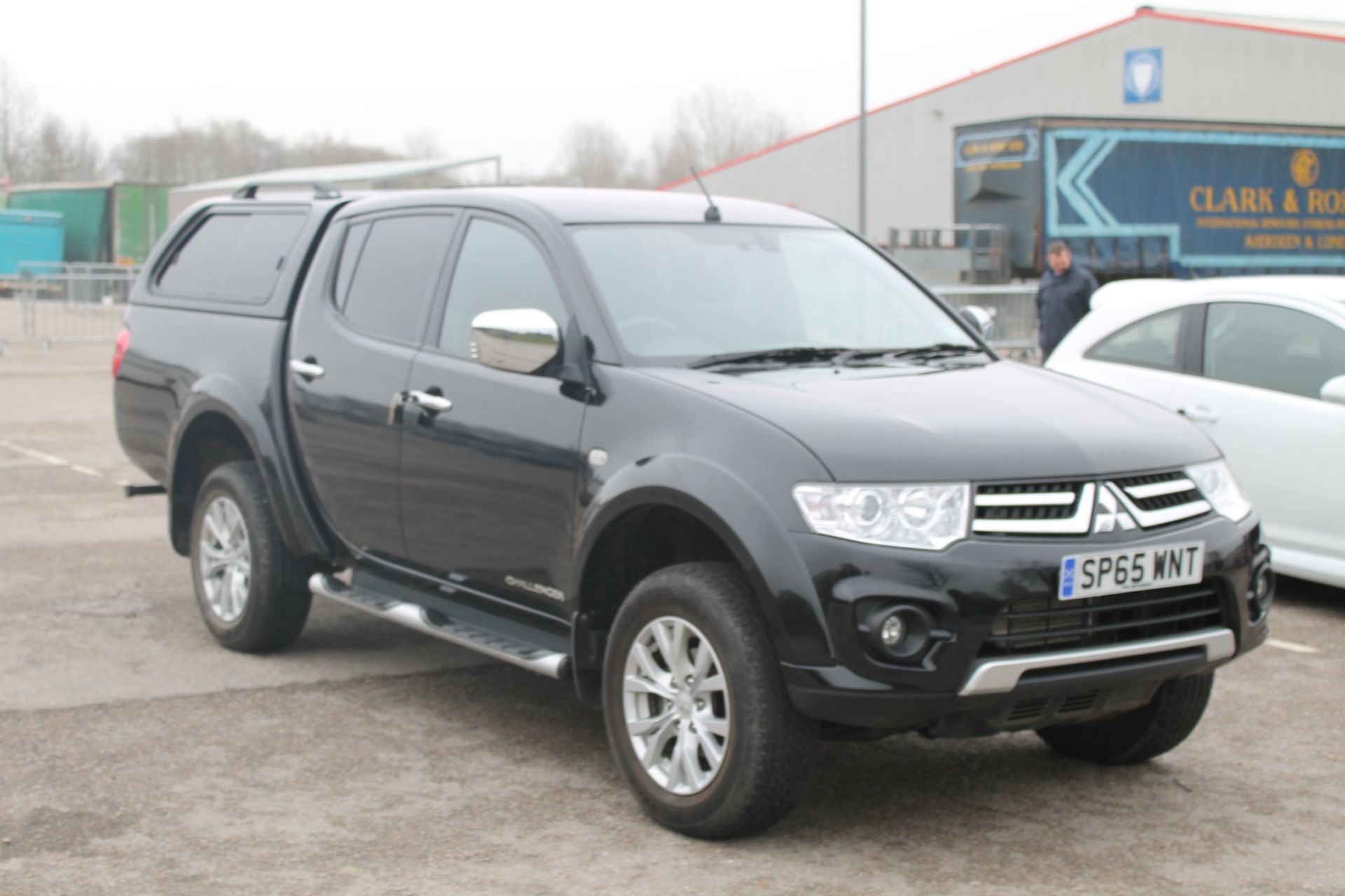 Mitsubishi L200 Challenger Lb Dcb Di - 2477cc 4 Door Pickup