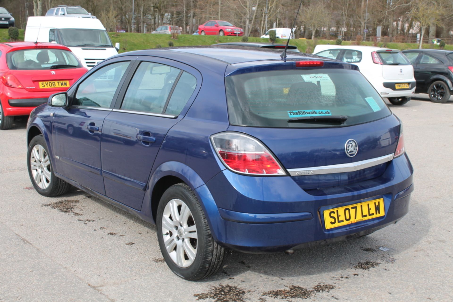 Vauxhall Astra Design A - 1796cc 5 Door - Image 3 of 10