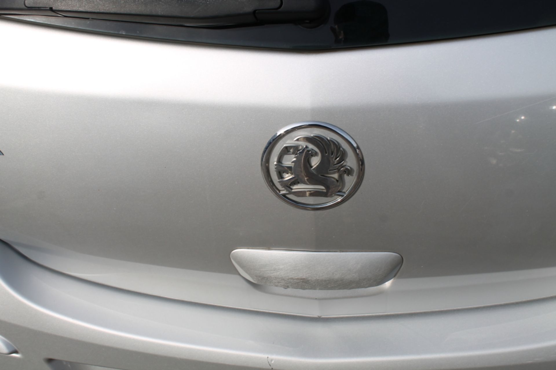 Vauxhall Corsa Design - 1364cc 5 Door - Image 15 of 15