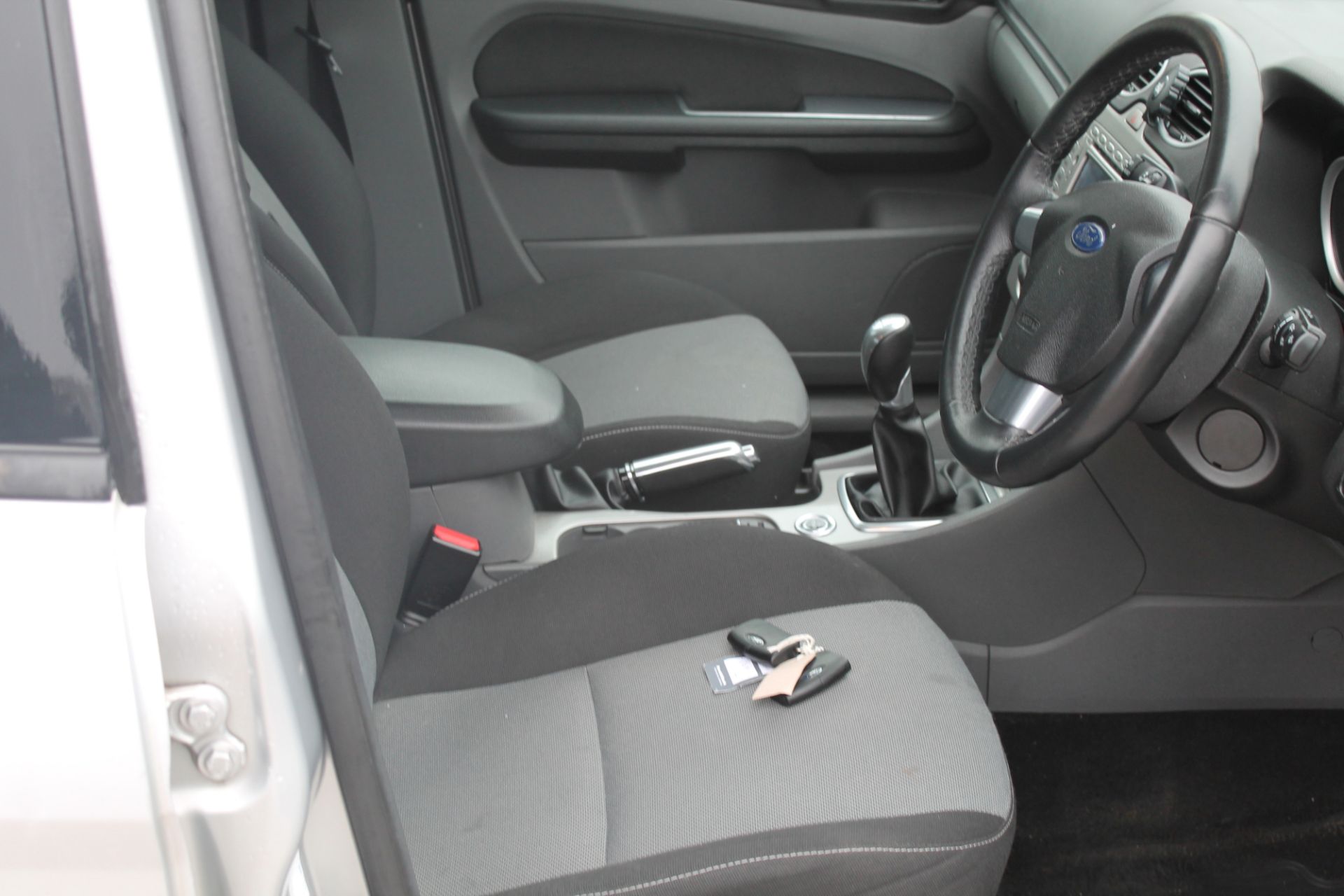 Ford Focus Zetec S Tdci 109 - 1560cc 5 Door - Image 5 of 14