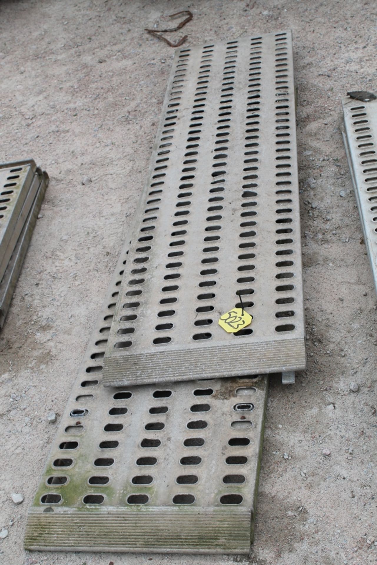 PAIR OF 7FT STEEL CAR RAMPS