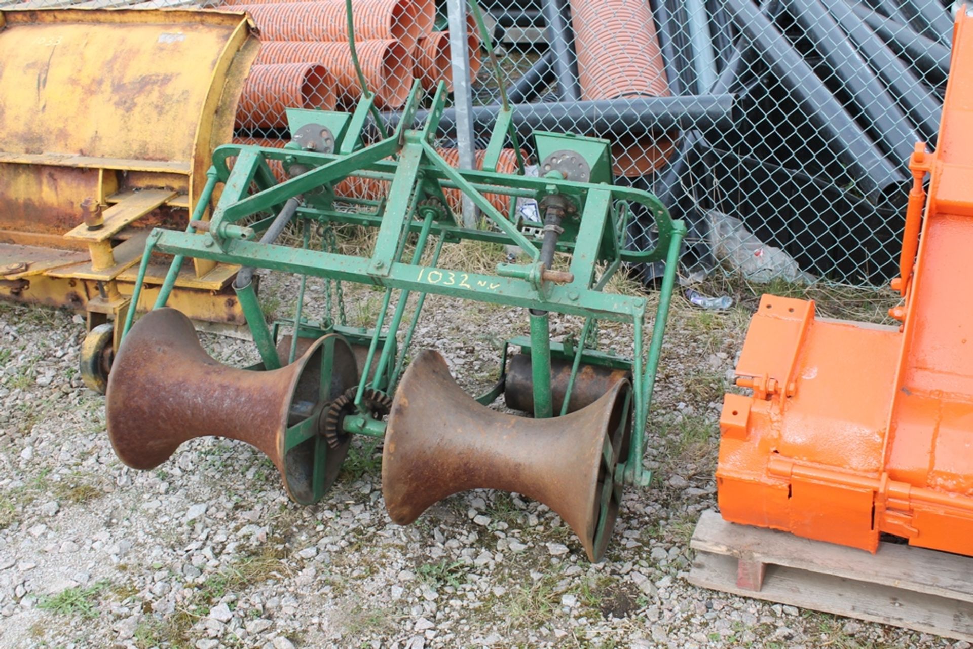 TURNIP SEEDER (GREEN)