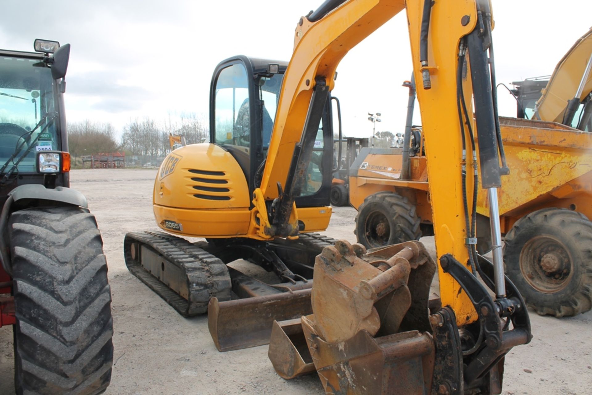 JCB 8055, YEAR 2008, QUICK HITCH C/W 4 BUCKETS, PLUS VAT - Image 5 of 7