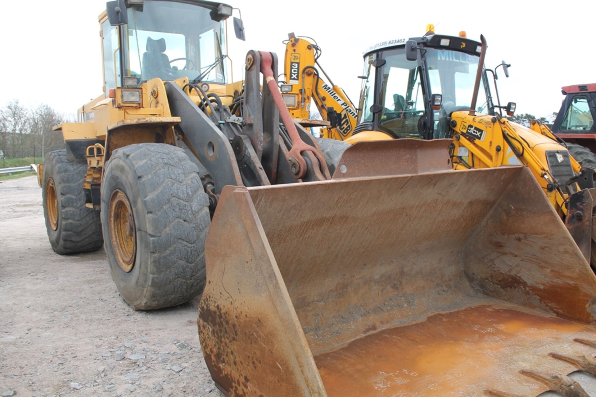 Volvo Bm L120c Loading Shovel - 6700cc 2 Door Tractor - Image 4 of 6