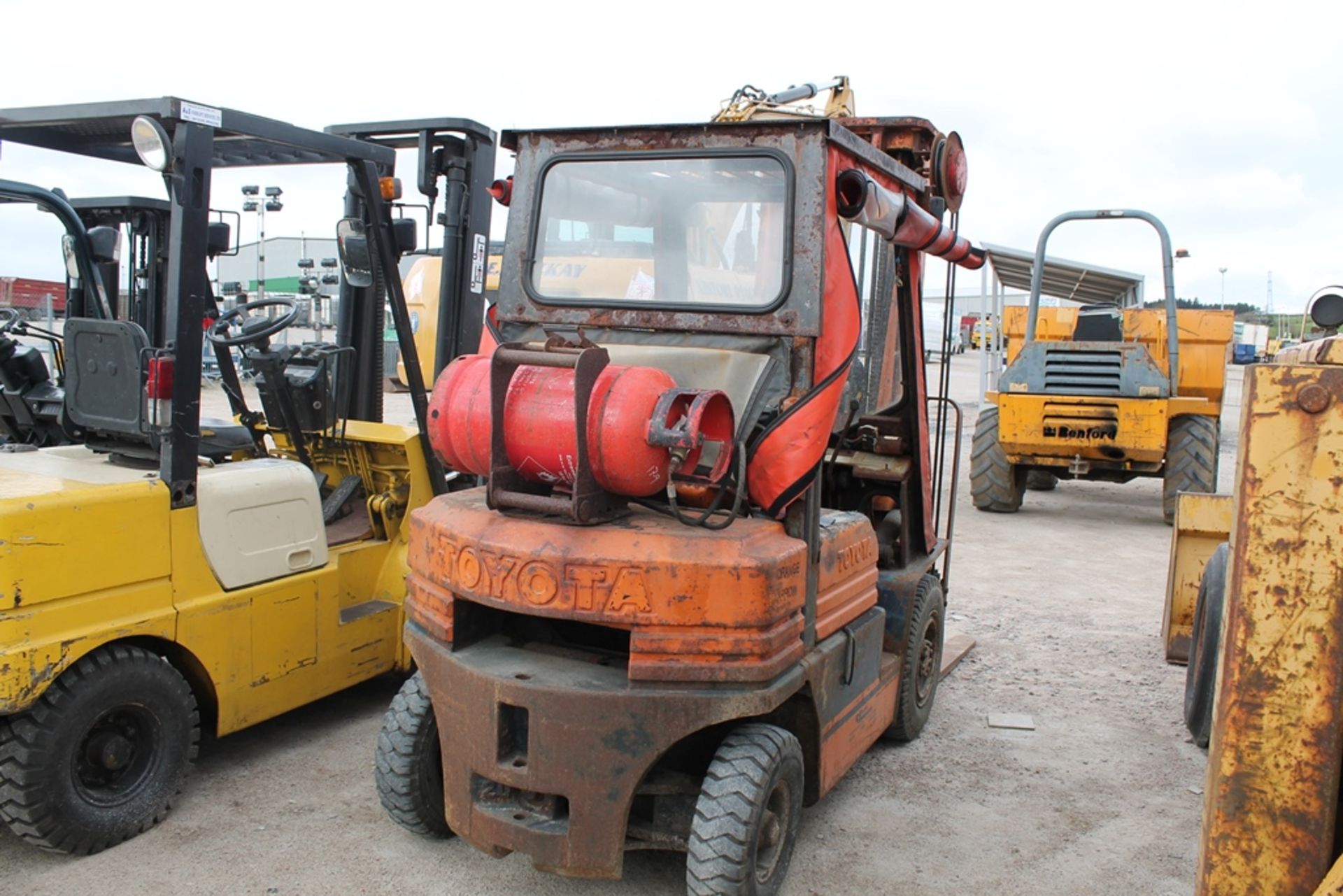 TOYOTA GAS FORKLIFT, PLUS VAT, , D - Image 3 of 4