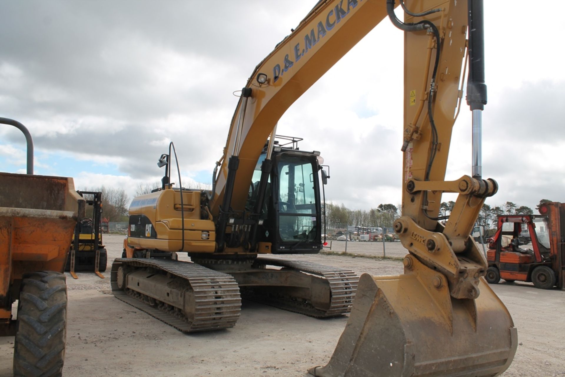 CATERPILLAR 320DL, NOV- 2010, 9108HRS, New tracks & sprockets fitted March 2016, PLUS VAT, , H - Image 8 of 9