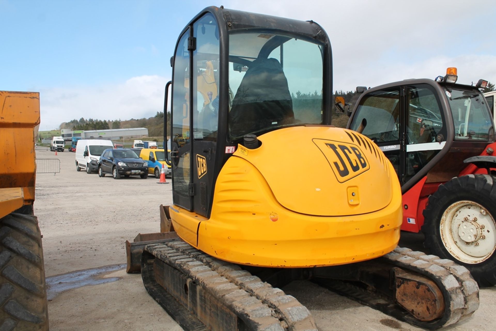 JCB 8055, YEAR 2008, QUICK HITCH C/W 4 BUCKETS, PLUS VAT - Image 3 of 7