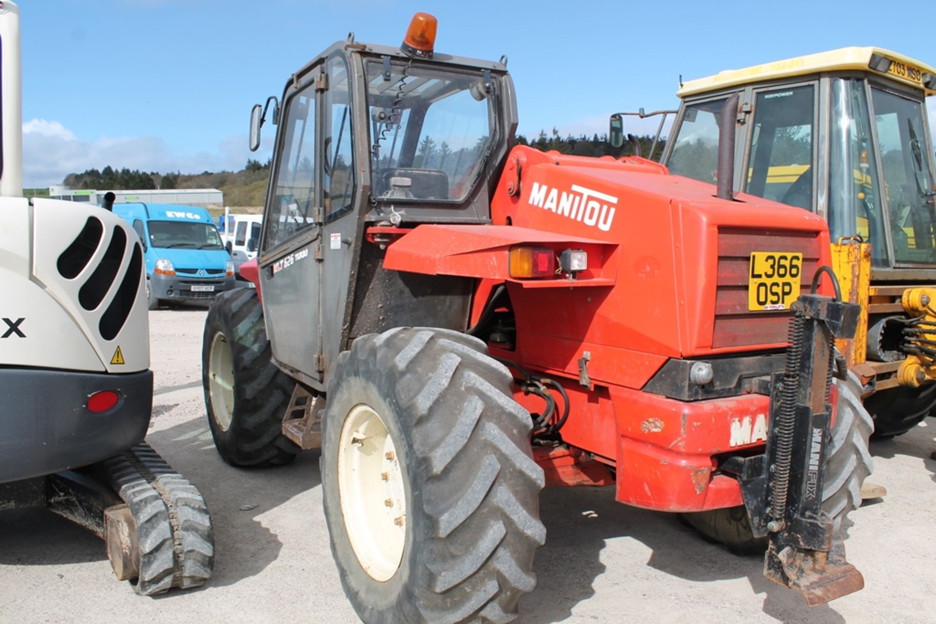 Manitou 3990cc 1 Door Tractor - Image 3 of 5