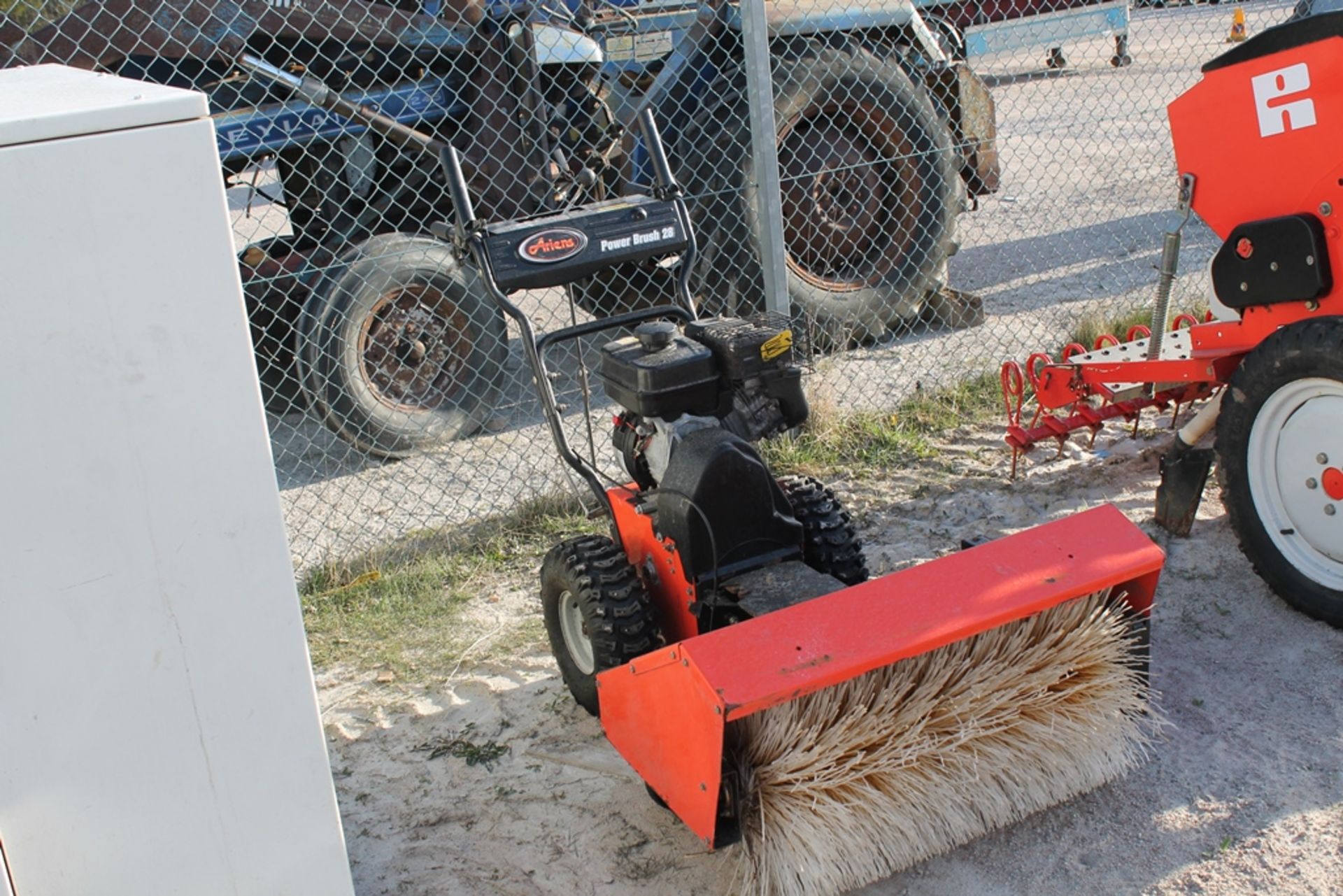 ARIENS POWER BRUSH MANUAL IN P/CABIN