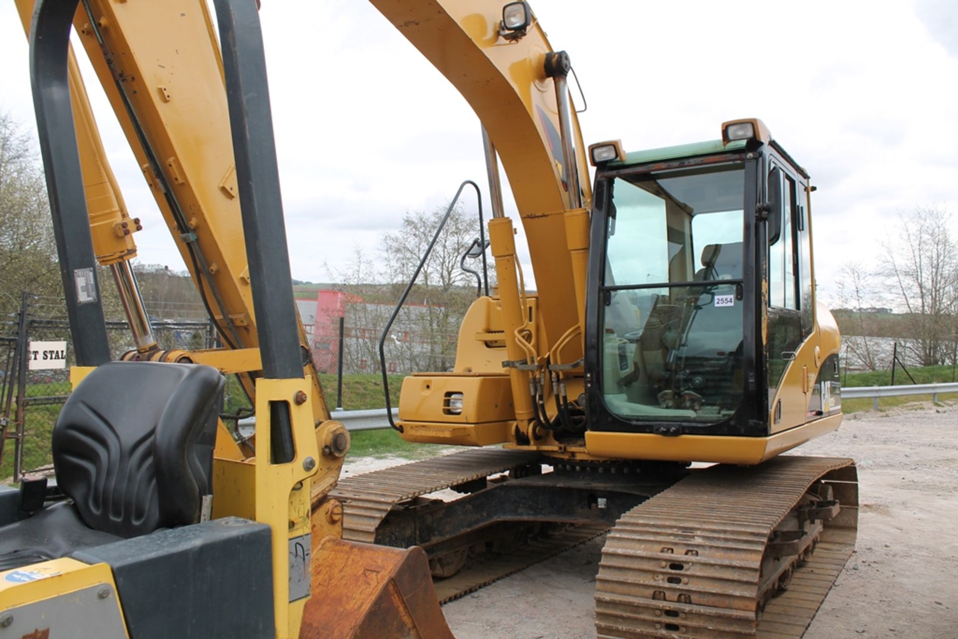 CAT 312CL TRACKED DIGGER, C/W DIGGING BUCKET, HYD QUICK HITCH, 6749 HRS, PLUS VAT,