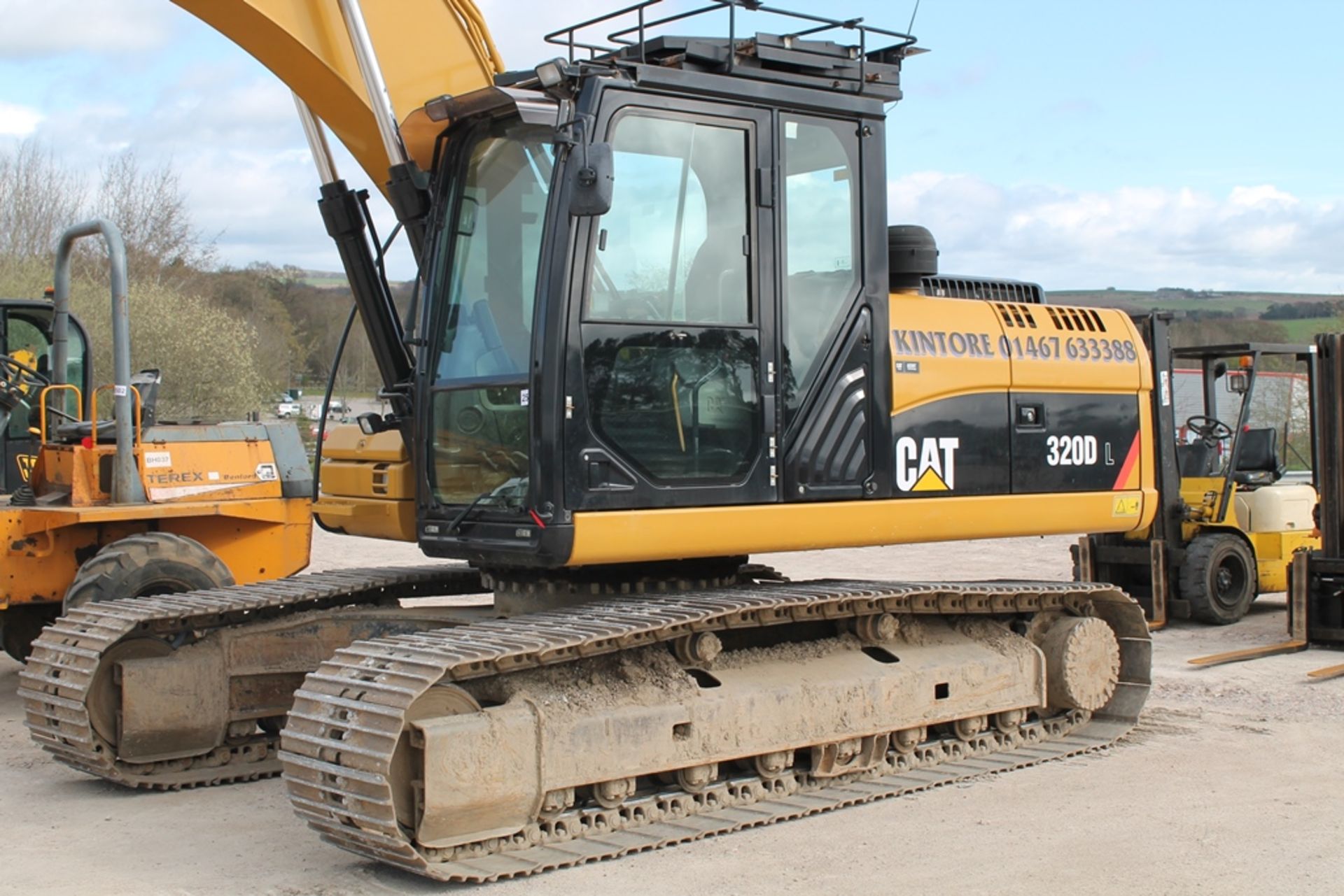 CATERPILLAR 320DL, NOV- 2010, 9108HRS, New tracks & sprockets fitted March 2016, PLUS VAT, , H - Image 3 of 9