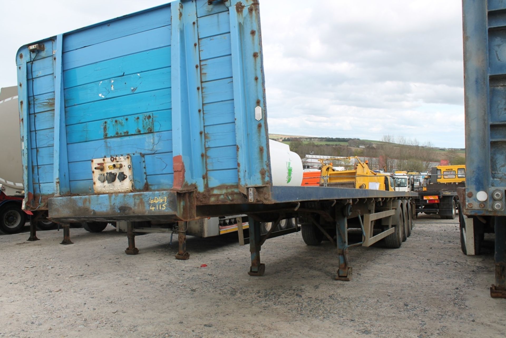 CRANE FRUEHAUF TRAILER