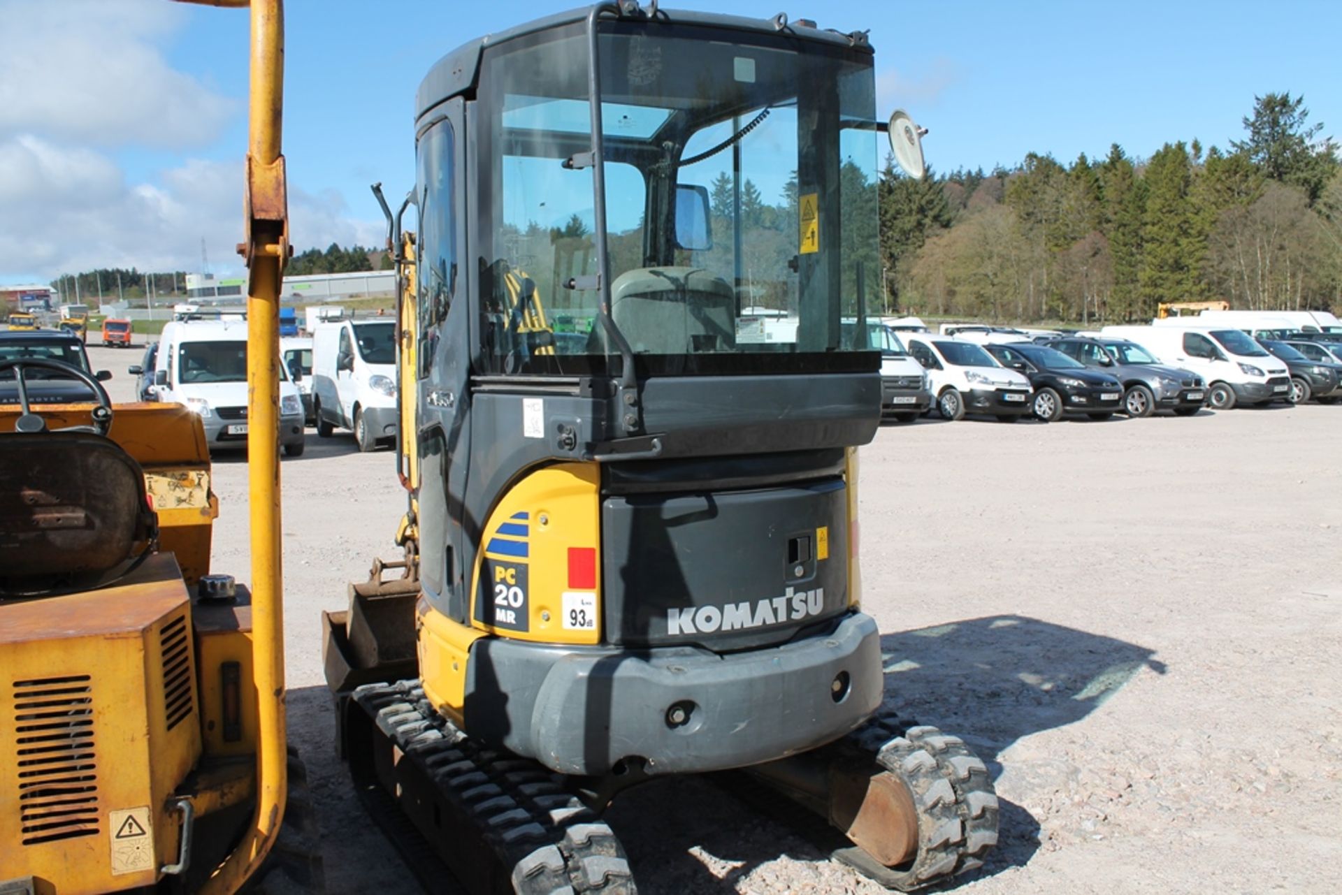 KOMATSU PC20, 3,896HRS, 2.6T EXCAVATOR C/W HITCH & 4 BUCKETS., E, PLUS VAT - Image 3 of 6