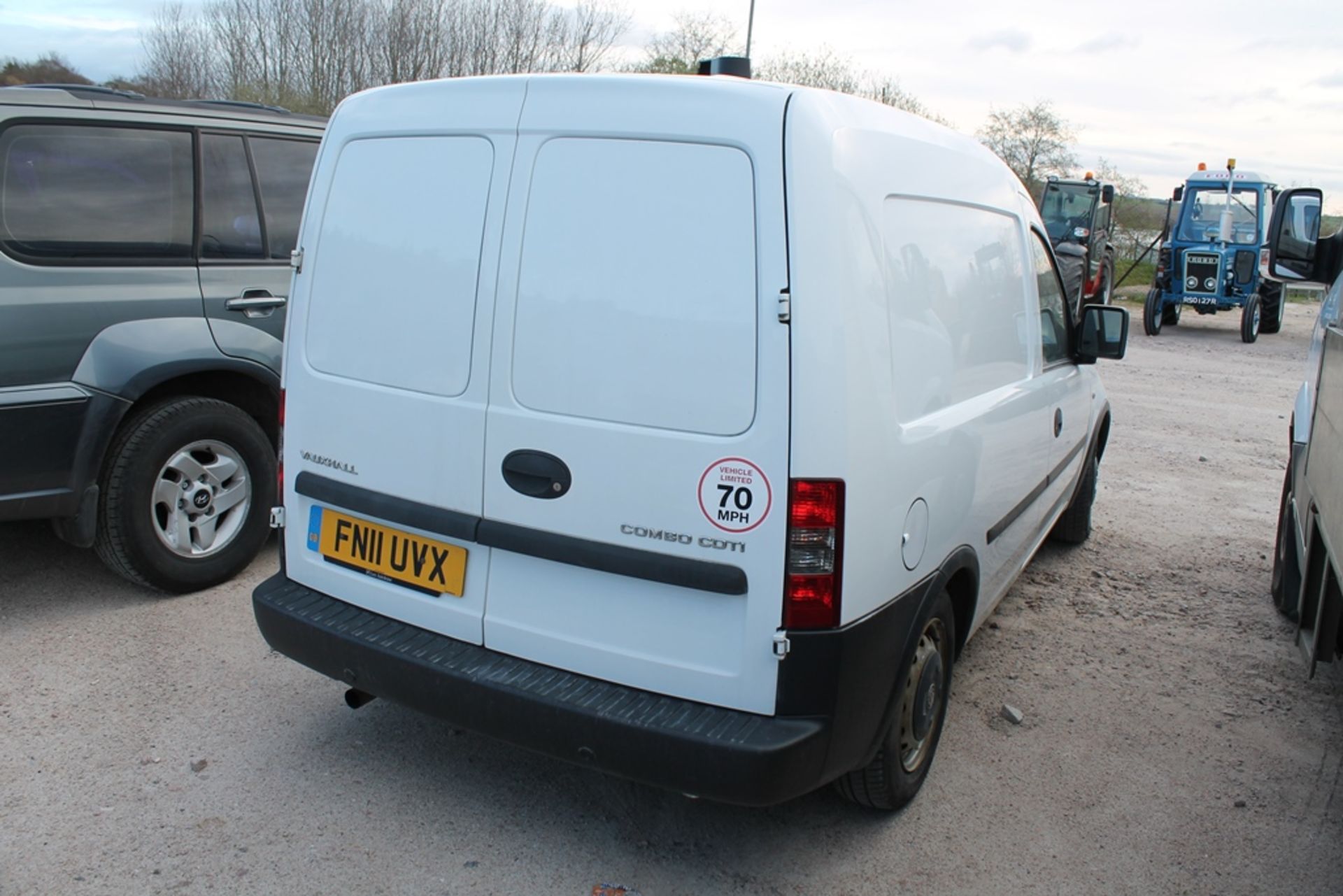 Vauxhall Combo 1700 Cdti - 1248cc 2 Door Van - Image 4 of 4