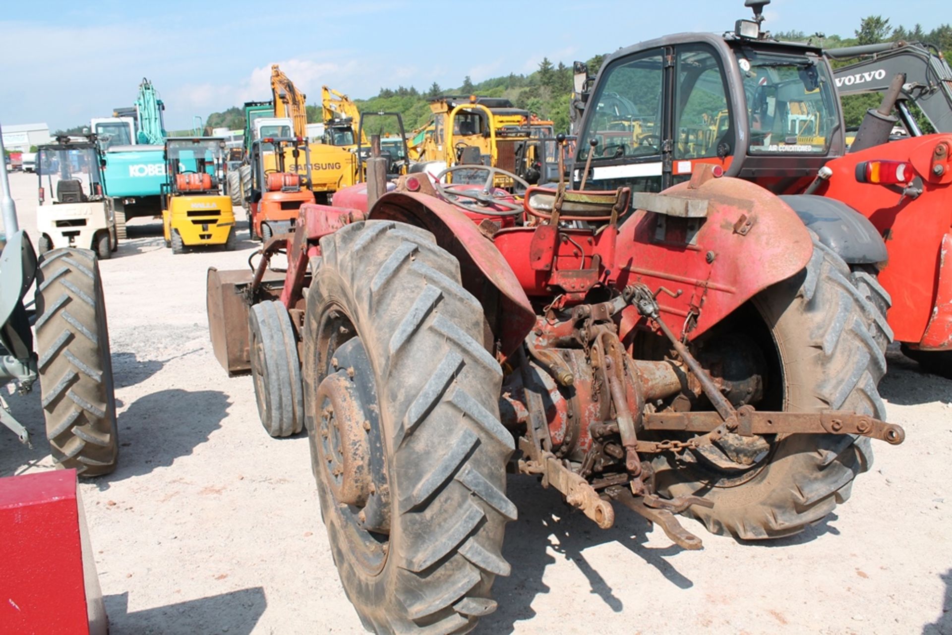 Massey Ferguson 65 Tractor - Image 2 of 4