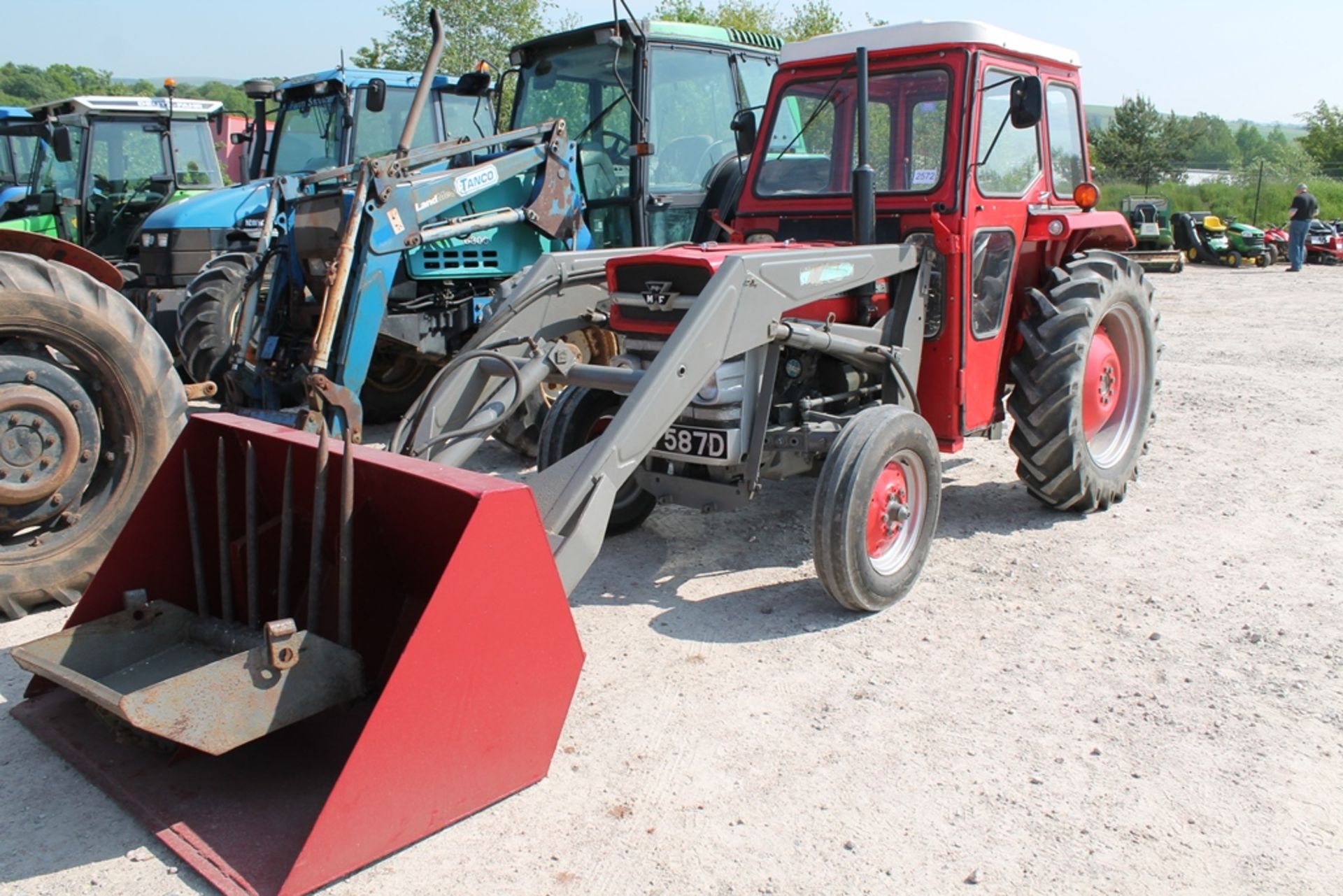 Massey Ferguson 135 c/w loader, EAV587D, Current V5 present, 1st Registered 9th February 1966, Origi