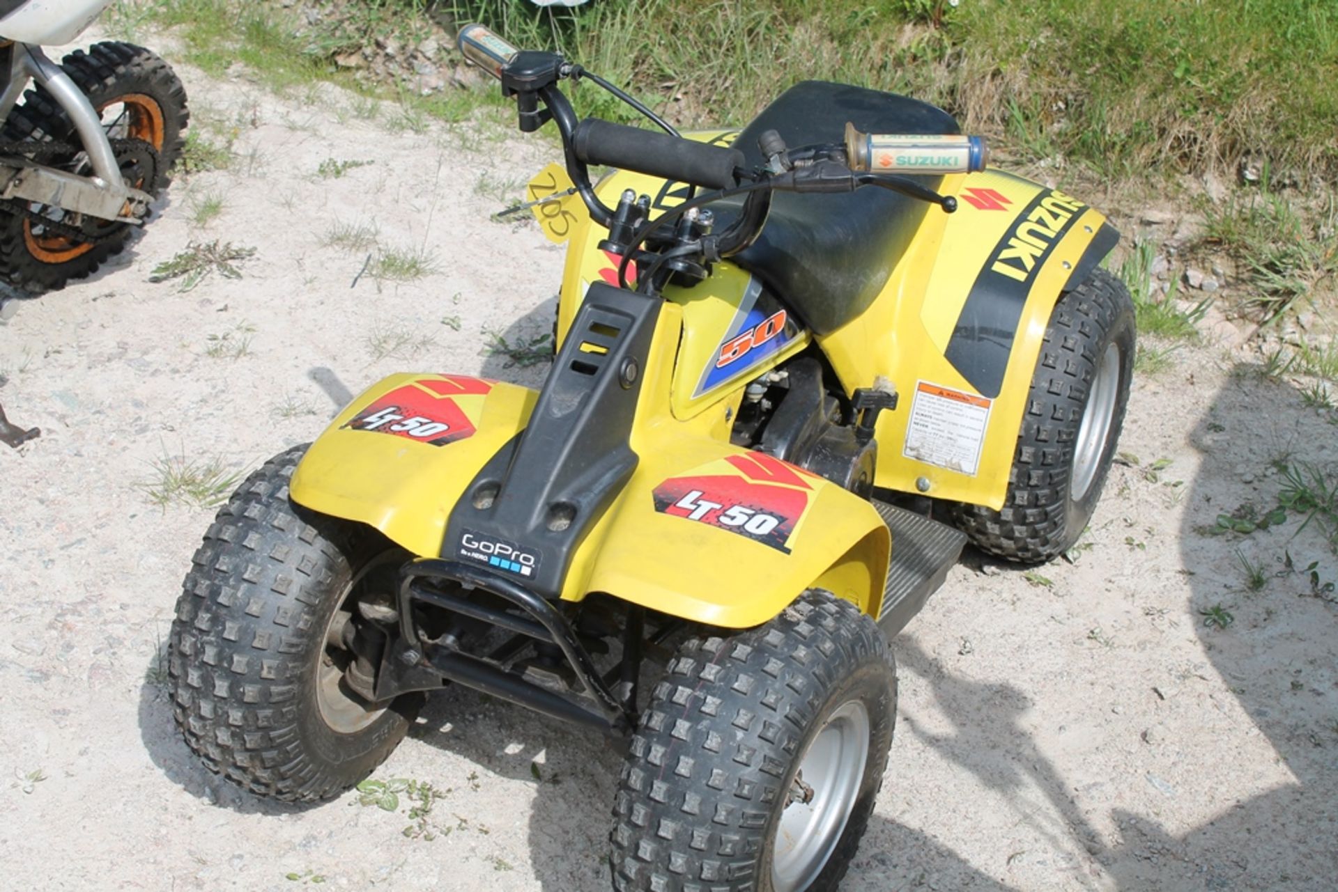 SUZUKI LT 50 QUAD KEY IN P/CABIN