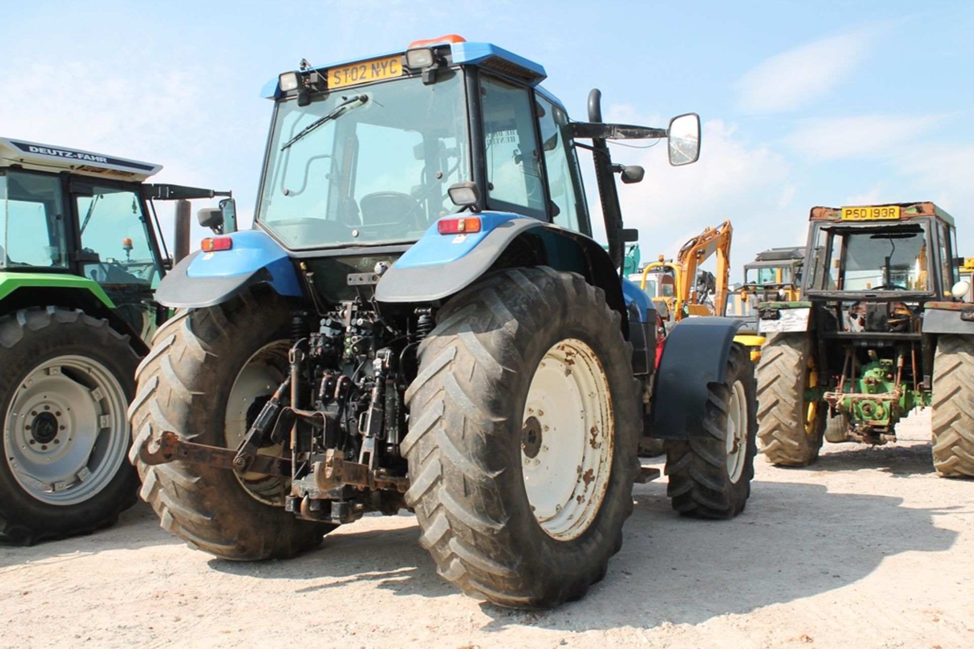 New Holland TM150 Tractor - Image 3 of 5