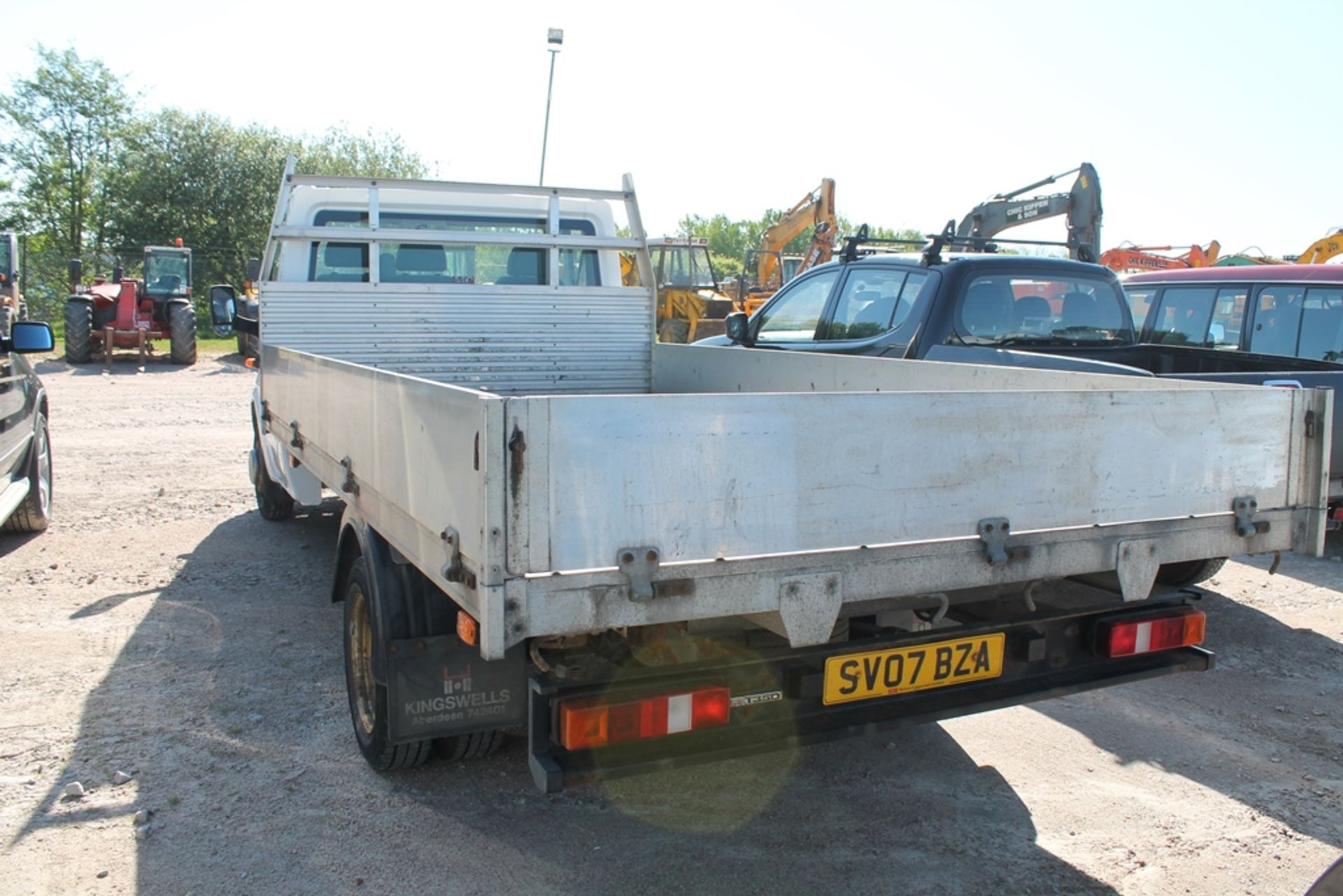 Ford Transit 350 Lwb Td - 2402cc 2 Door Van - Image 2 of 4