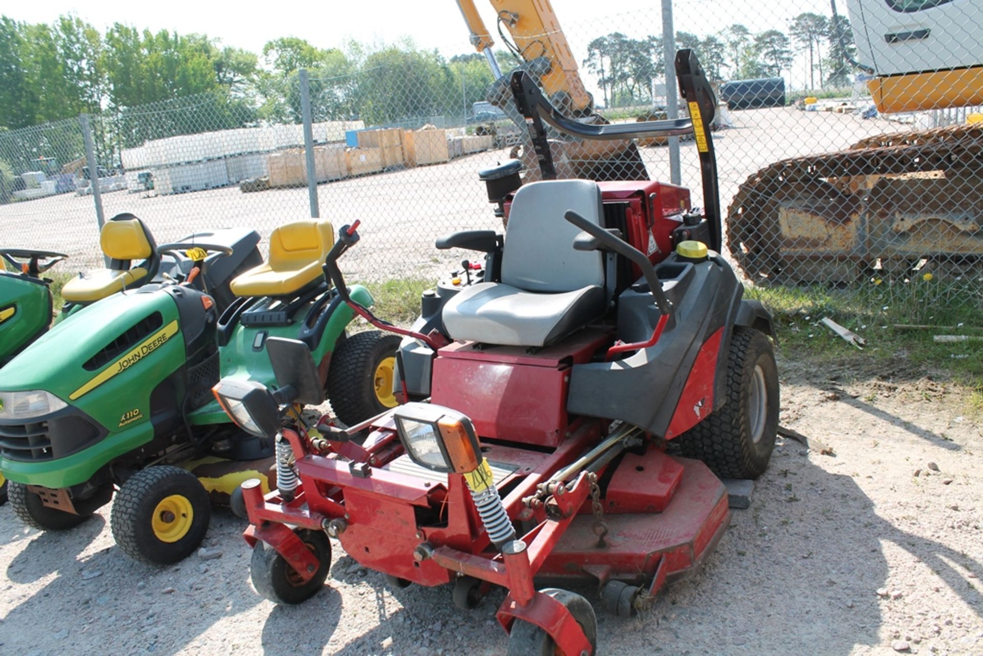 FERRIS 52" RIDE ON MOWER