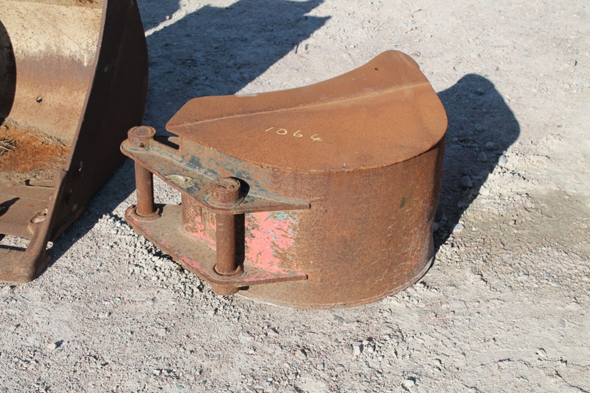 18" DIGGER BUCKET