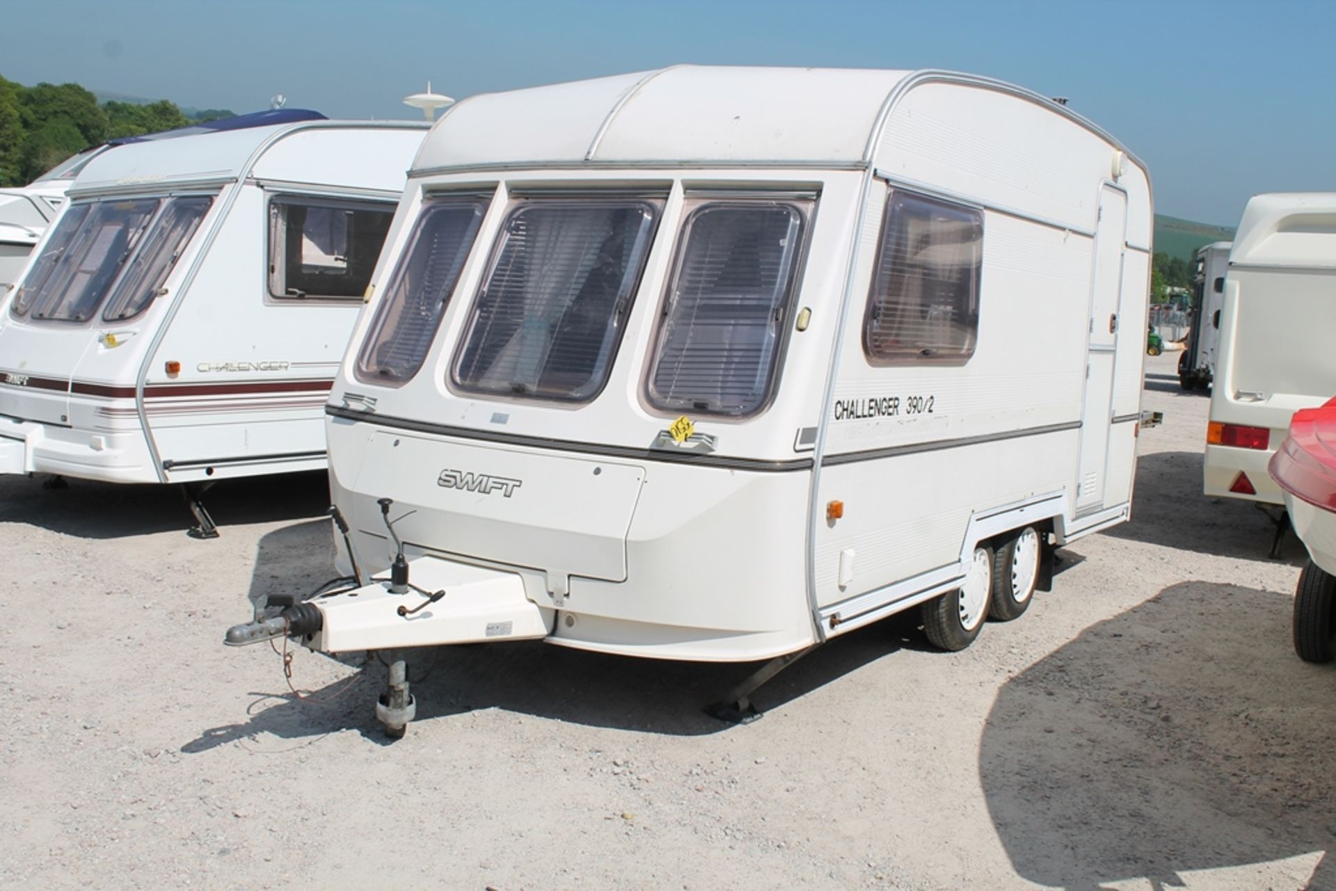 SWIFT CHALLENGER 2 BERTH CARAVAN KEY IN P/CABIN