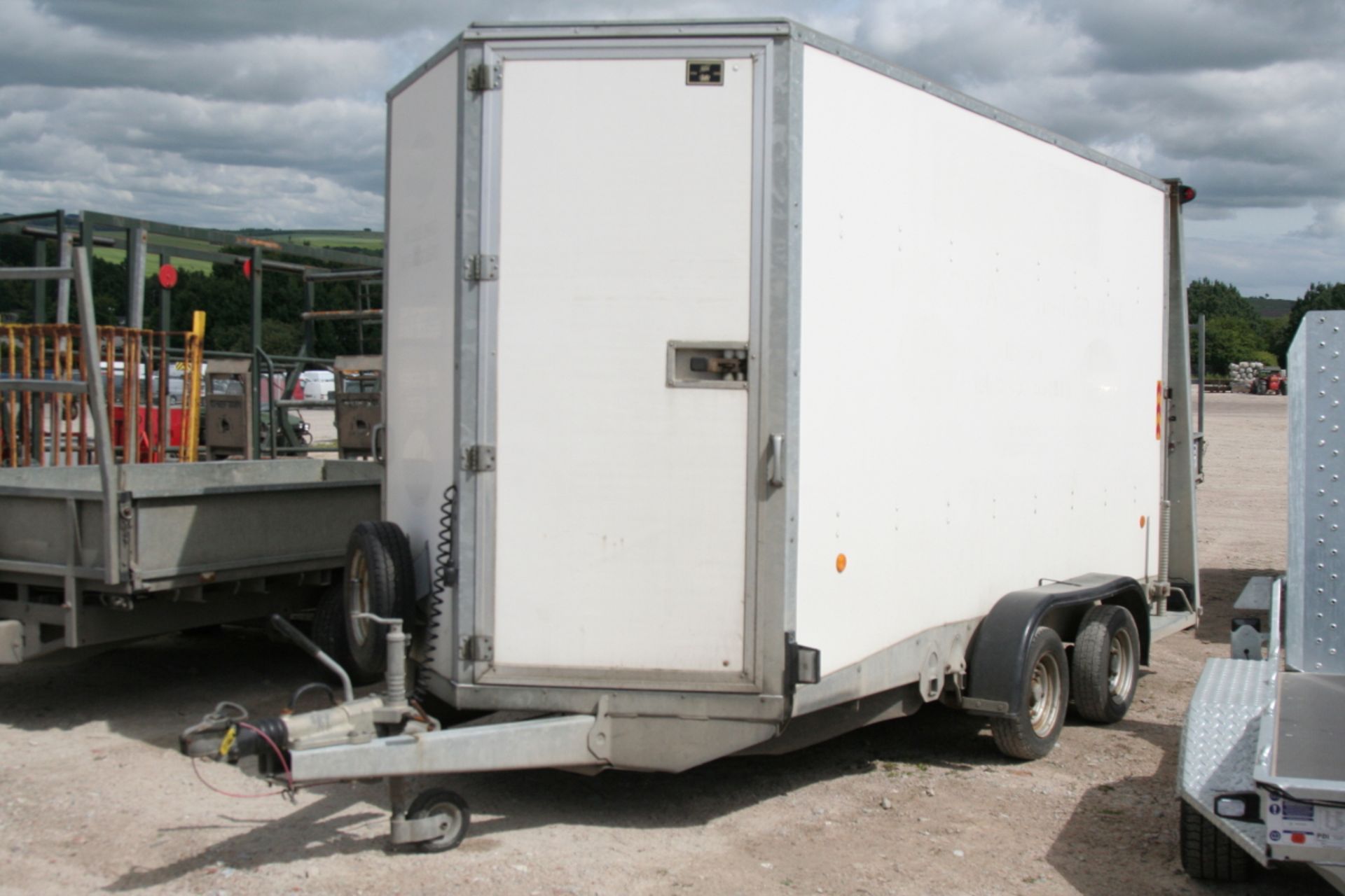 I W 12' BOX VAN TRAILER KEY IN P/C