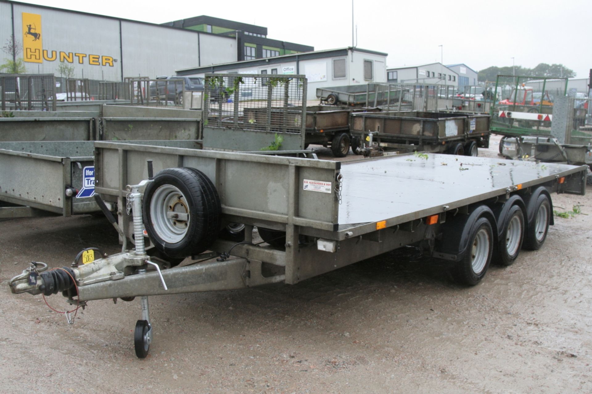 IW LM166 TRI AXLE