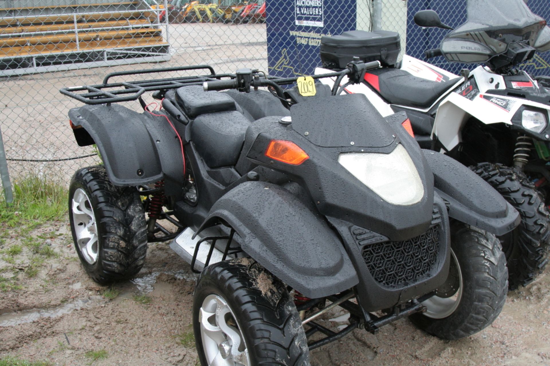 GS MOON QUAD YJ57 UBO