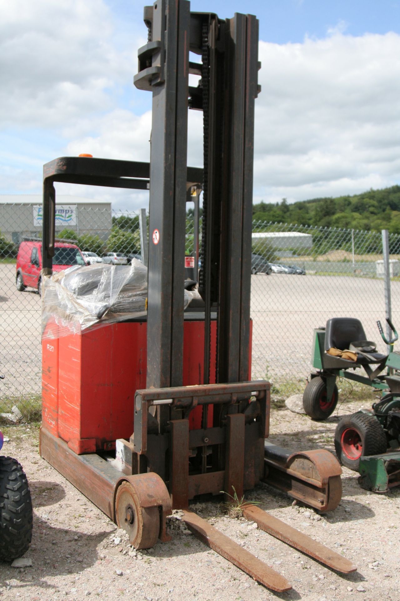 LINDE A20 REACH FORKLIFT