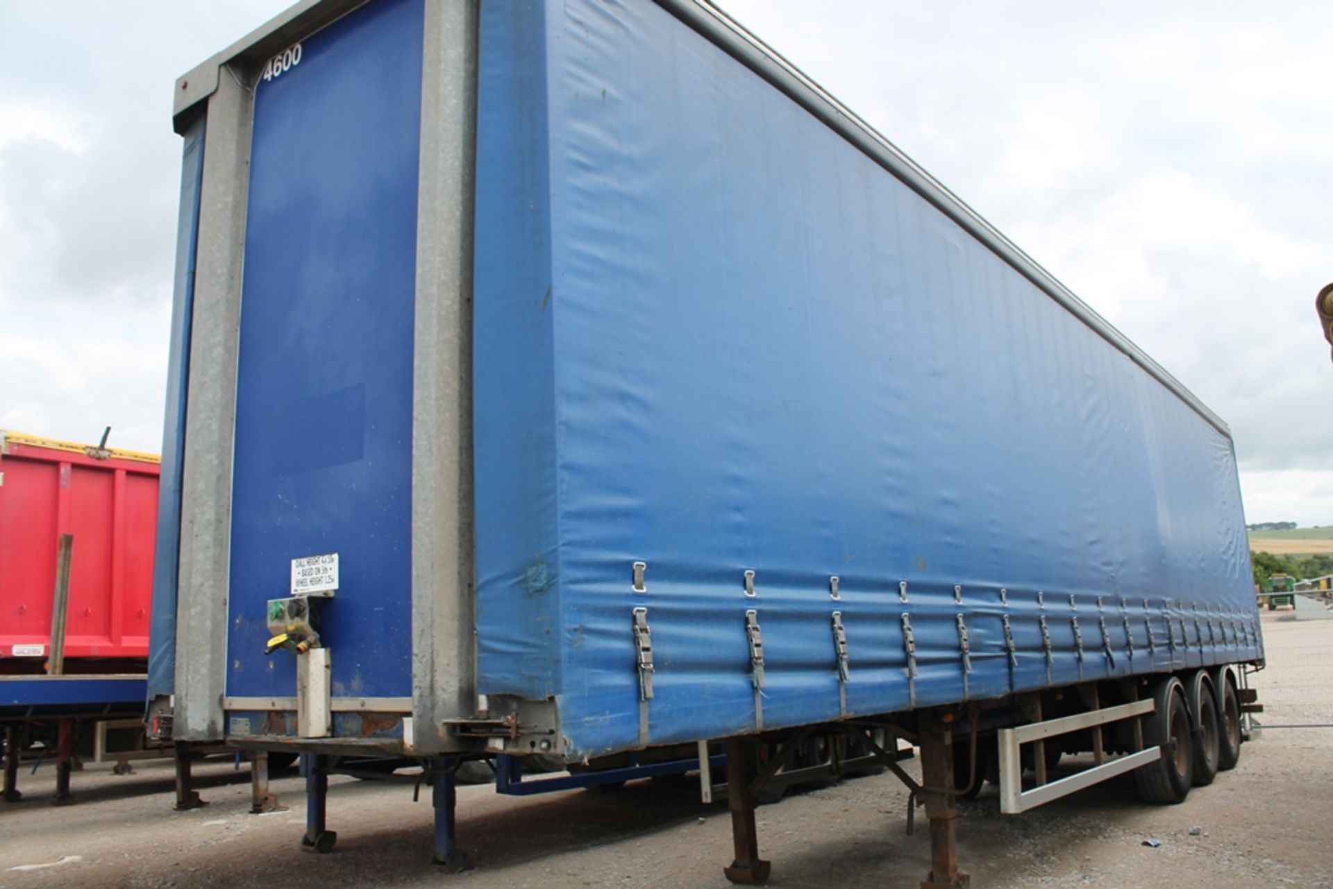 SDC 45FT CURTAINSIDER MOT 30/4/18 S4