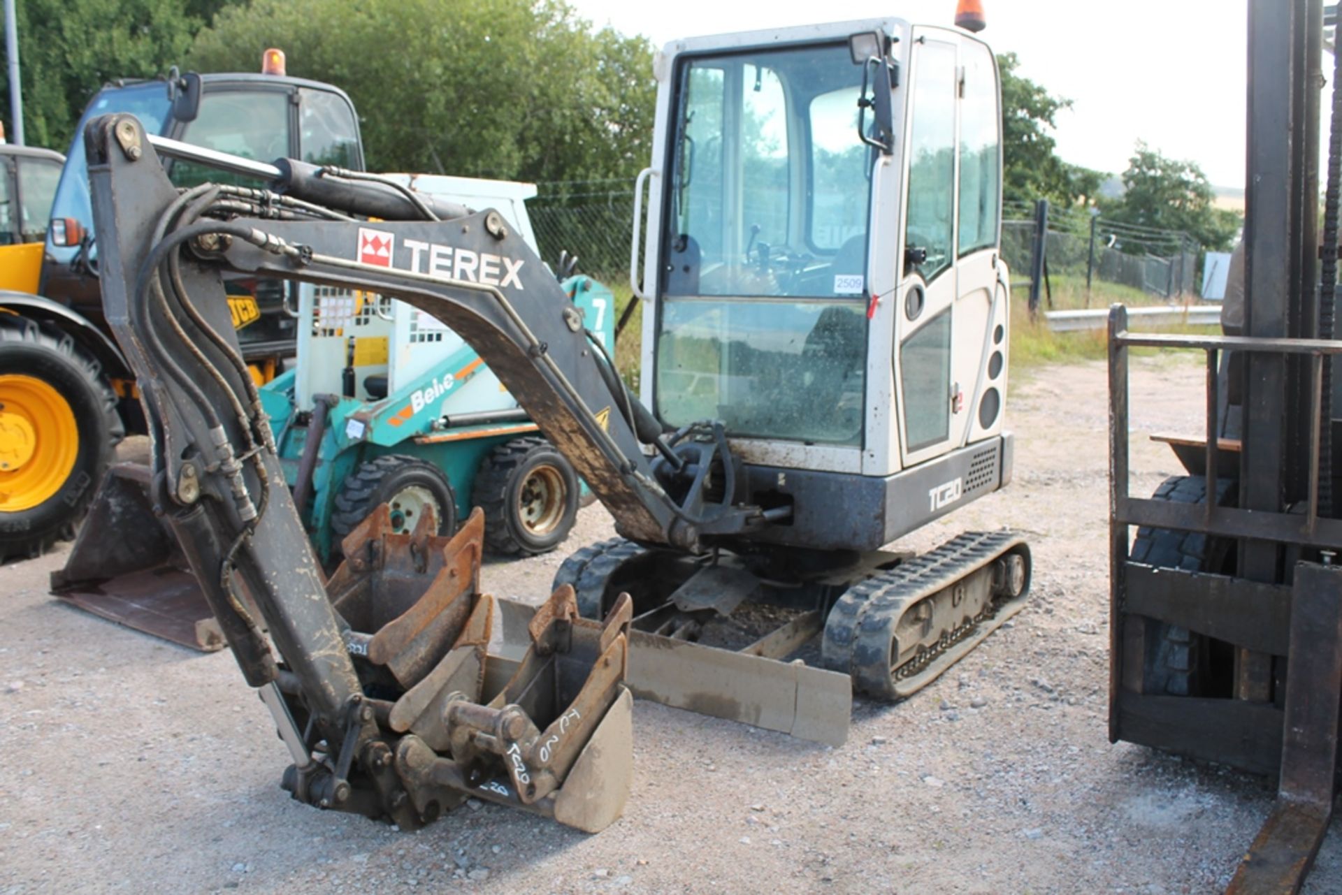 TEREX TC20 2T EXCAVATOR, , C/W 4 BUCKETS, , 4045HRS, , PLUS VAT, , K