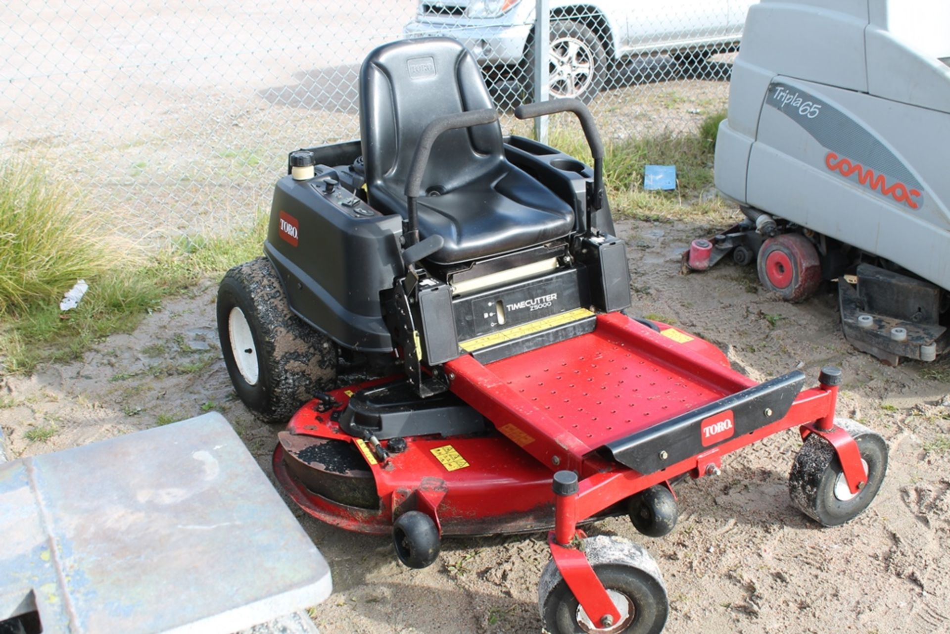 ZORRO ZERO TURN MOWER KEY IN P/CABIN