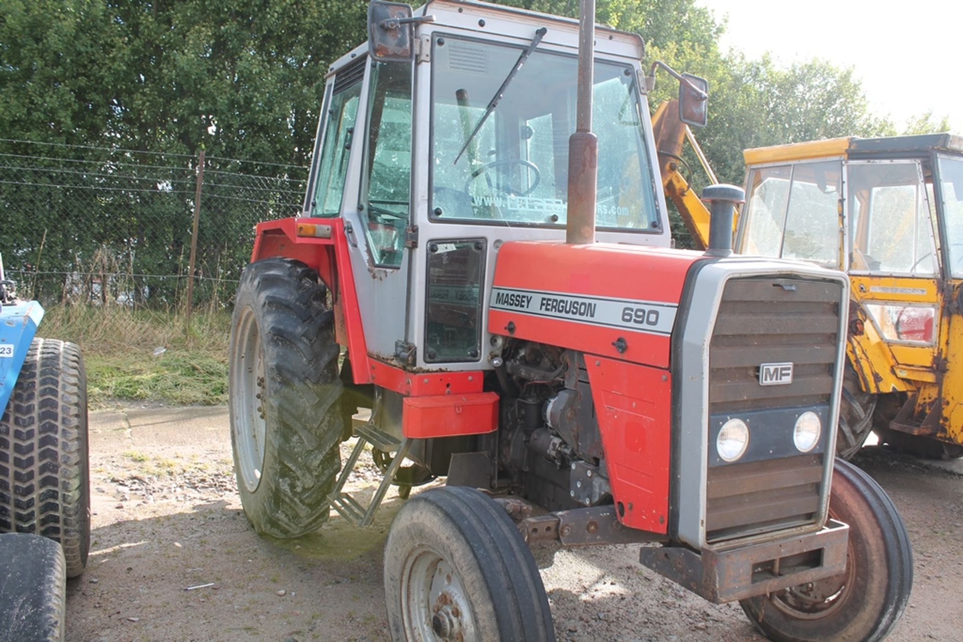 MF TRACTOR 690, , PLUS VAT - Image 4 of 5