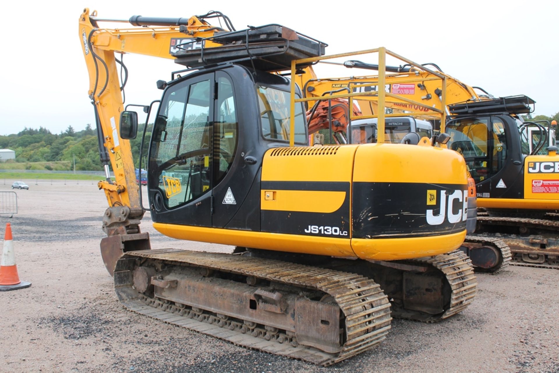 Jcb JS130 - 2999cc Tractor - Image 3 of 7