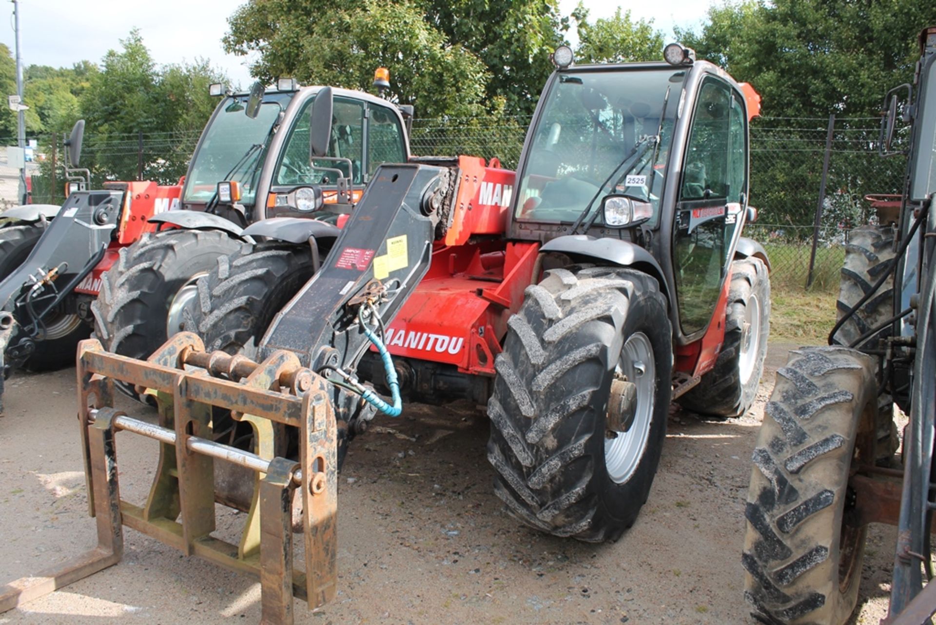 Manitou MLT634-120 - 4400cc 1 Door Tractor