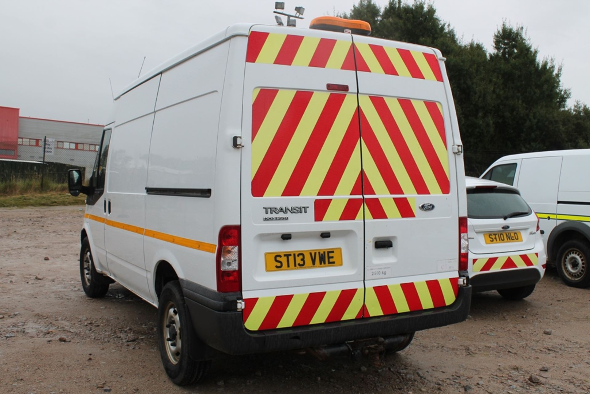 Ford Transit 100 T350 Rwd - 2198cc 2 Door Van - Image 2 of 4