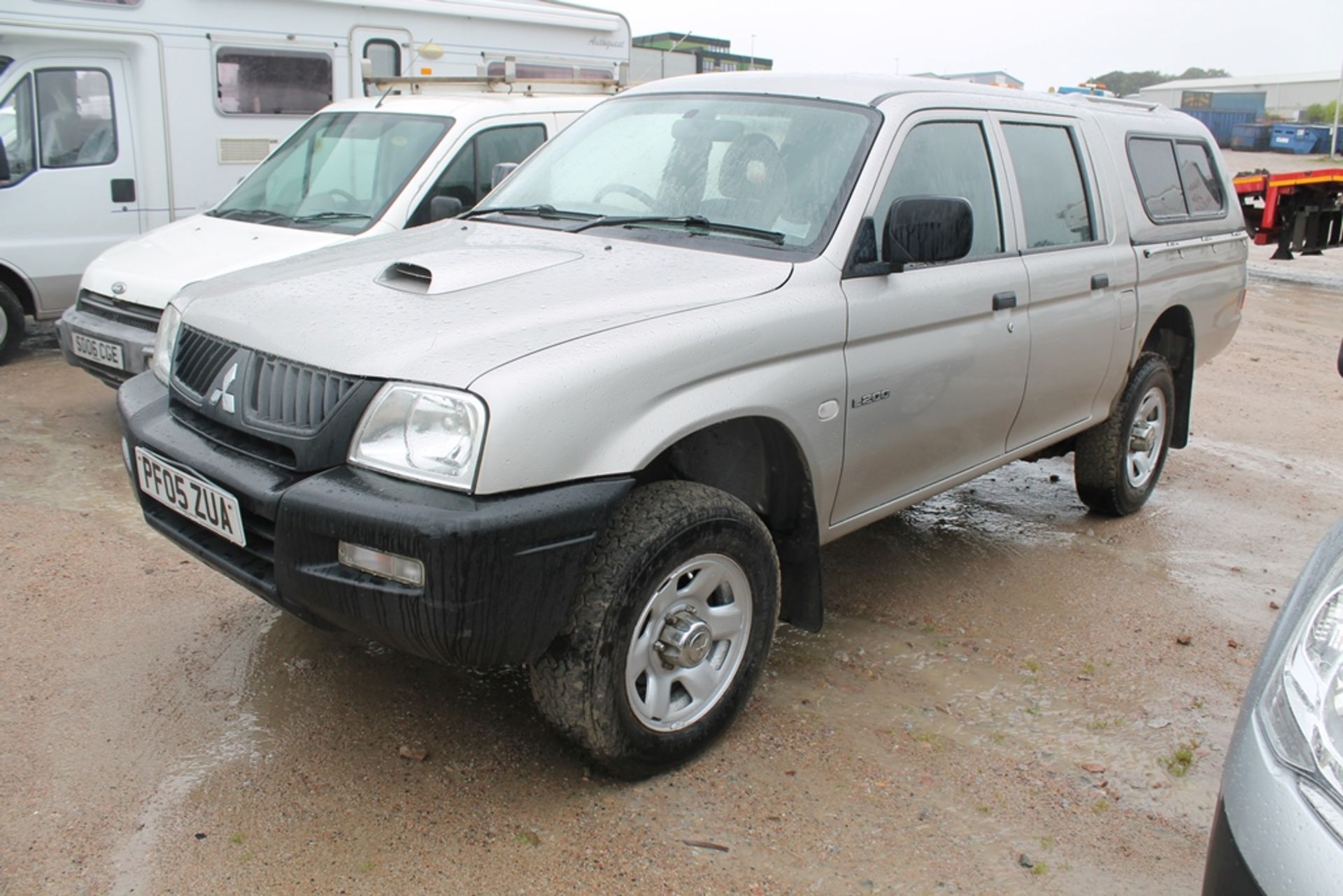 Mitsubishi L200 Gl 4work Lwb - 2477cc 4 Door Pickup