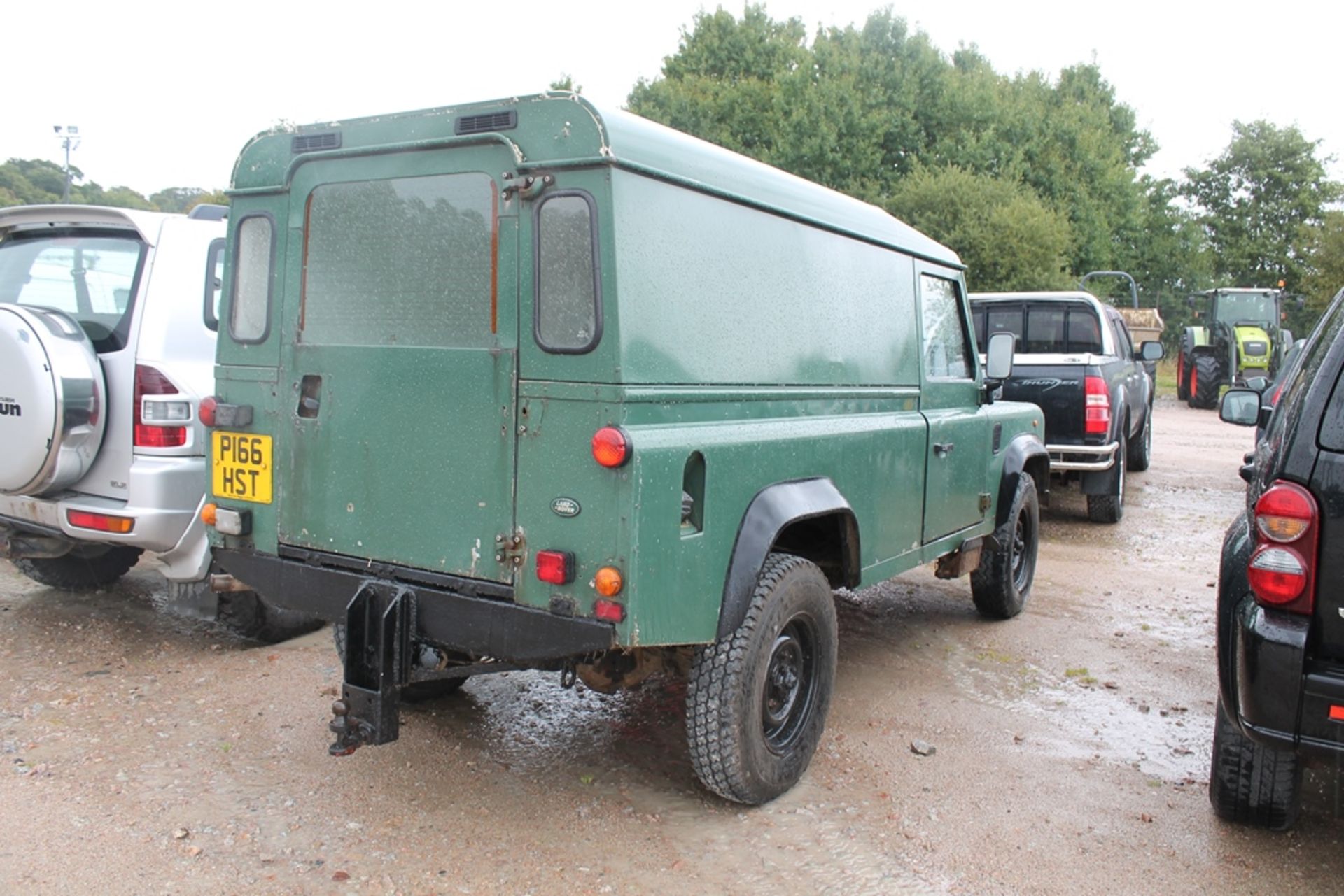 Land Rover 110 Defender Tdi - 2495cc 4x4 - Image 3 of 4