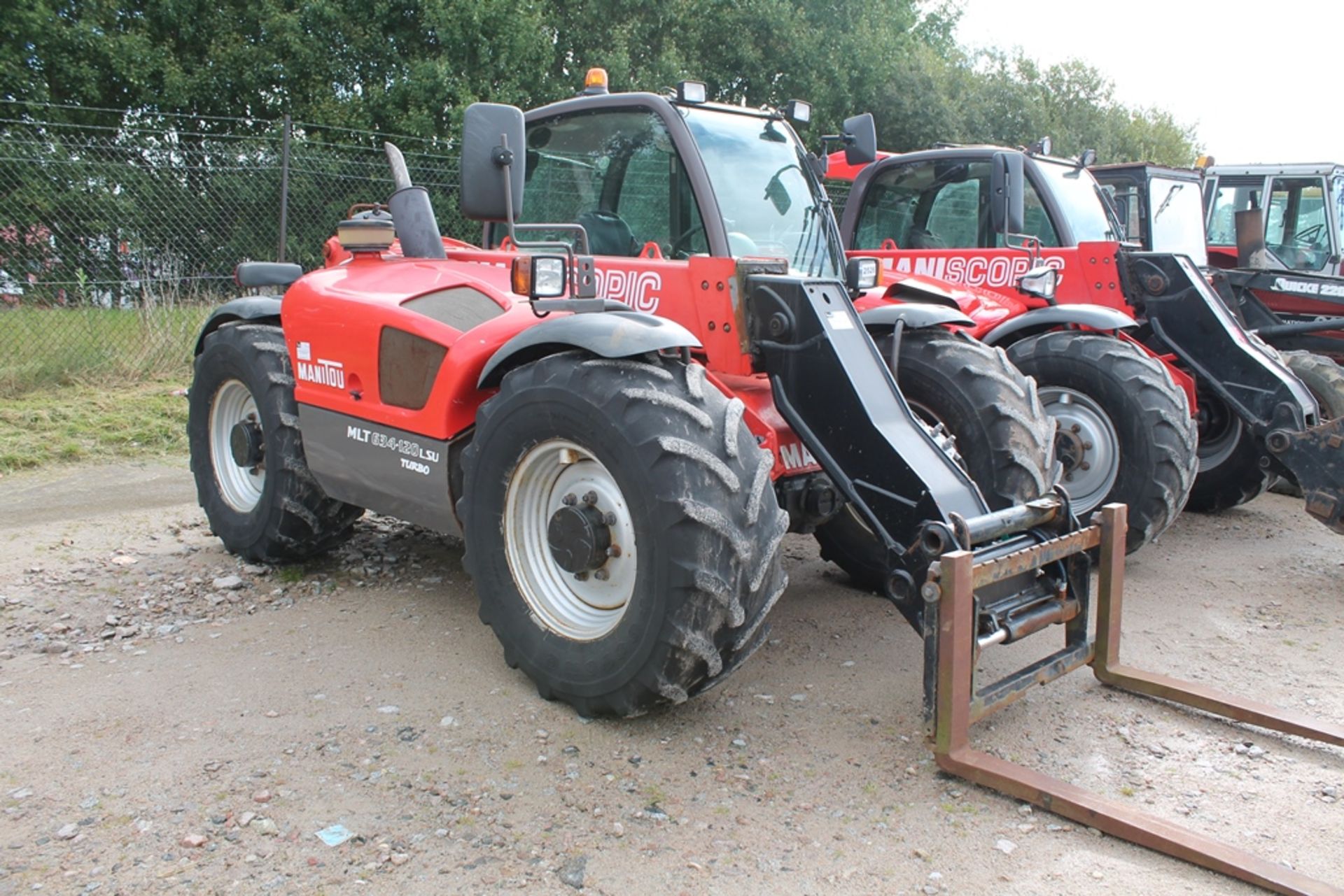 Manitou Mlt 634-120 - 4400cc Tractor - Image 4 of 4