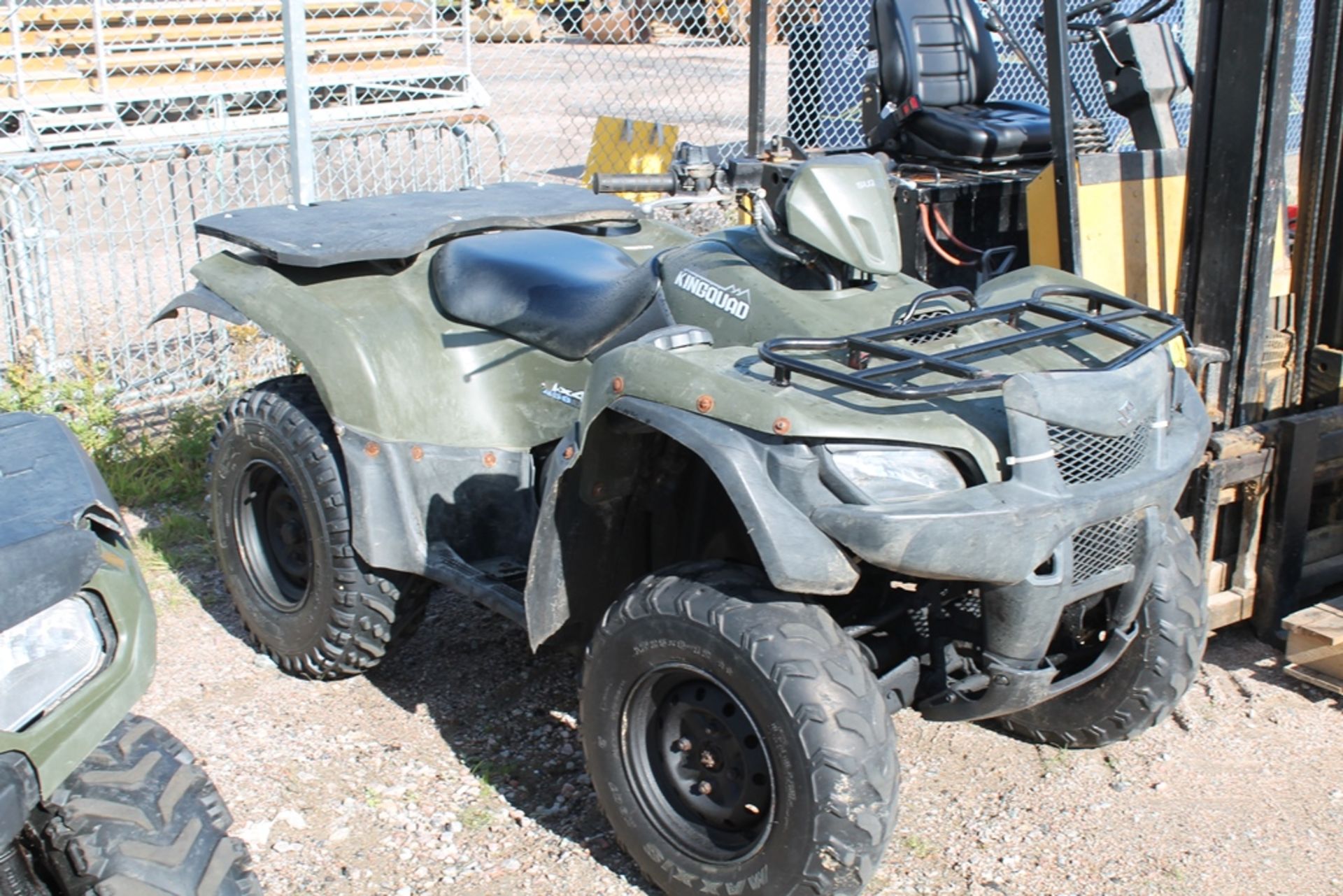 SUZUKI KING QUAD KEY IN P/CABIN