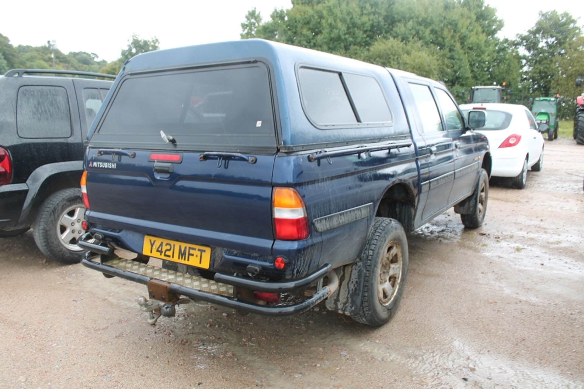 Mitsubishi L200 - 2500cc 4x4 - Image 3 of 4