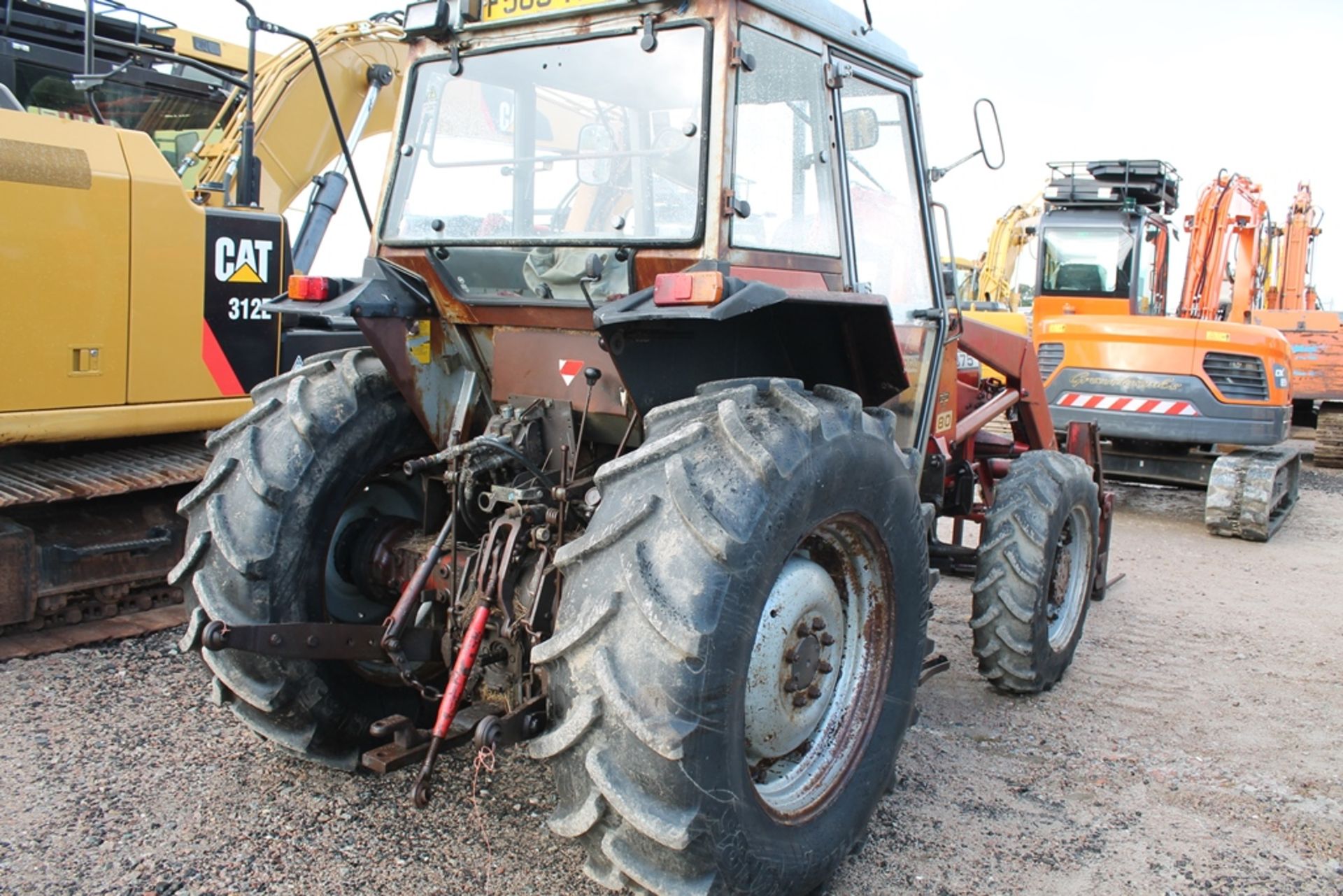 Massey Ferguson 375 Tractor - Image 4 of 6