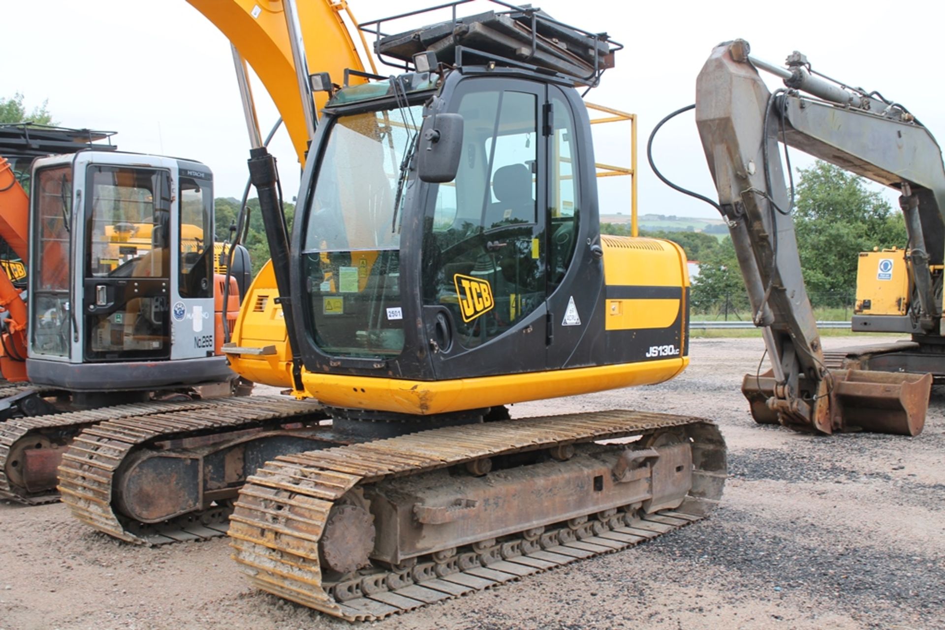 Jcb JS130 - 2999cc Tractor - Image 2 of 7